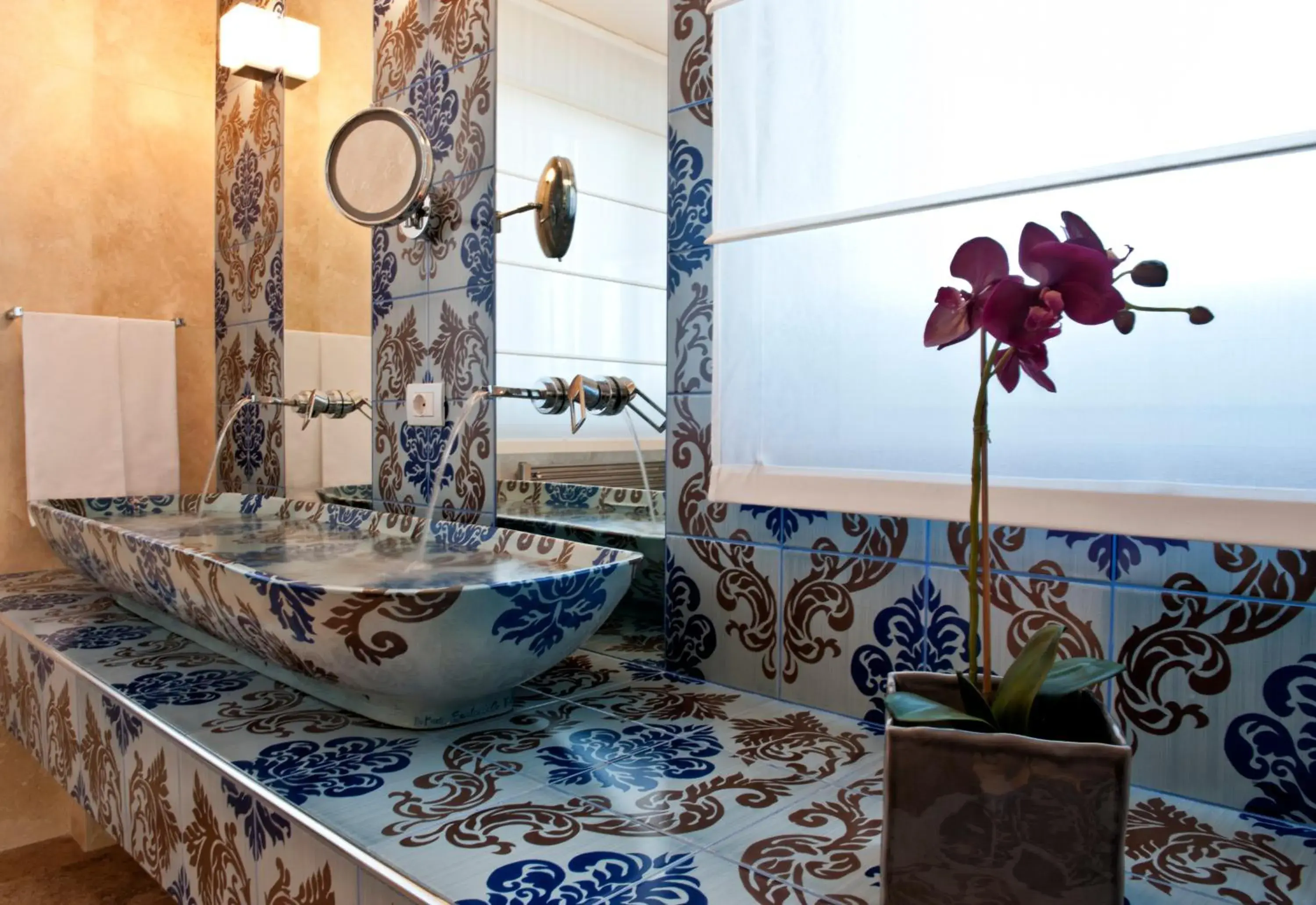 Deluxe Family Room in Villa Neri Resort & Spa Deluxe Family Room in Villa Neri Resort & Spa