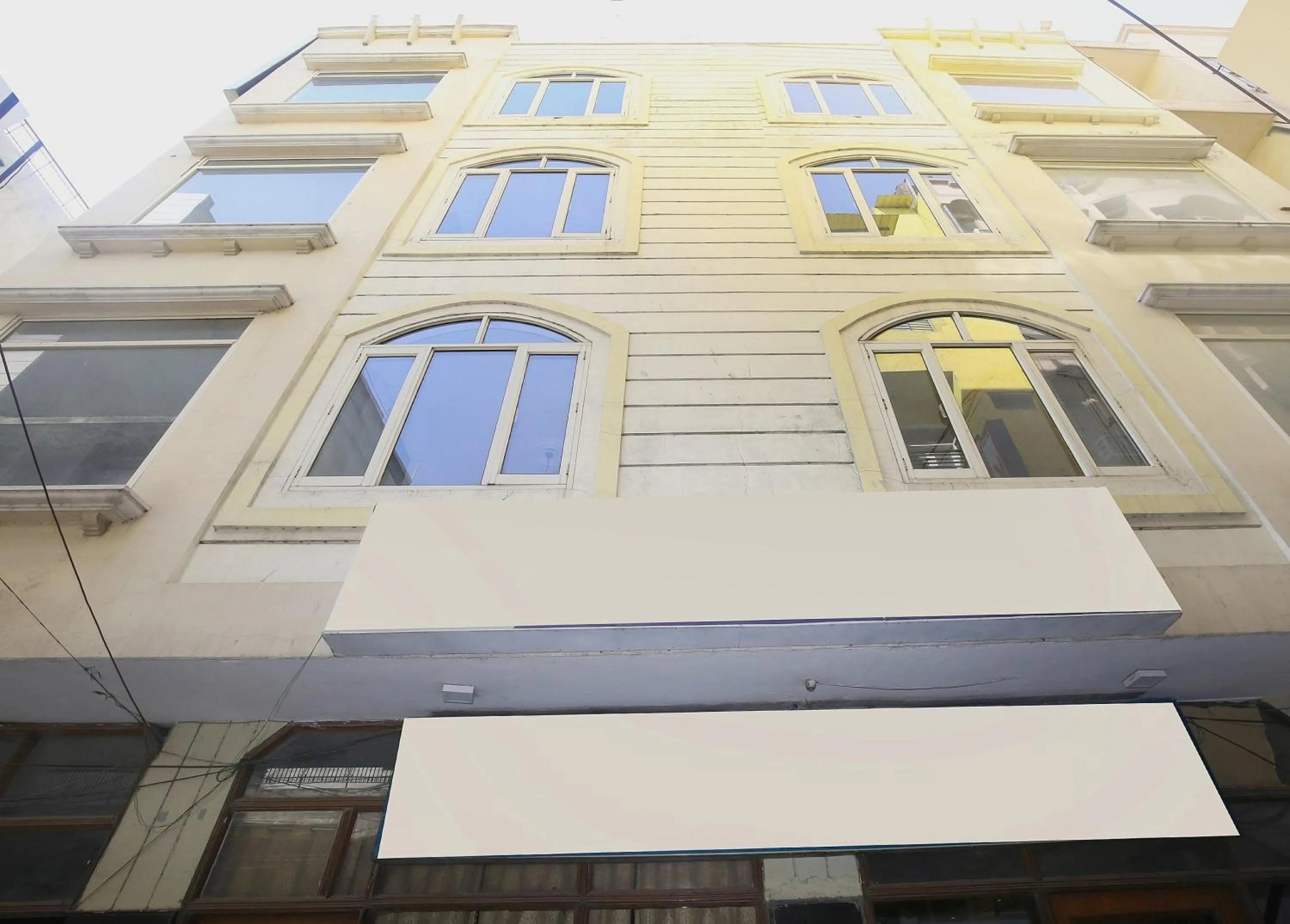 Facade/entrance in Hotel O Queensland