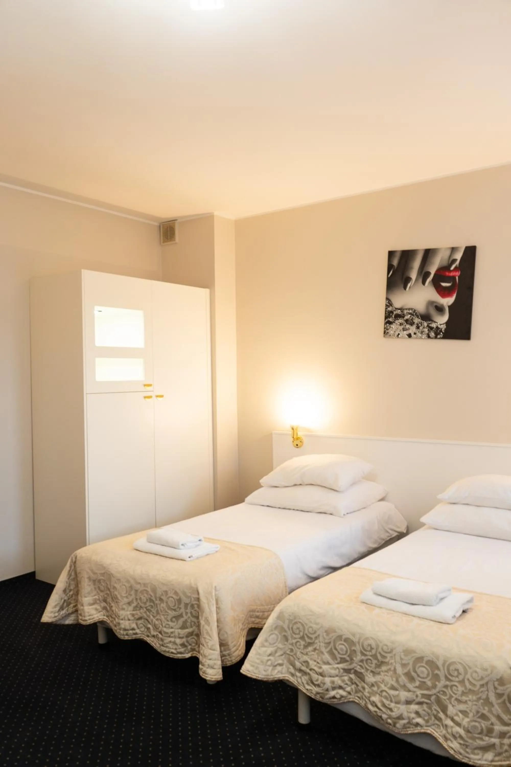 Photo of the whole room, Bed in Hotel Court Wellness&Spa