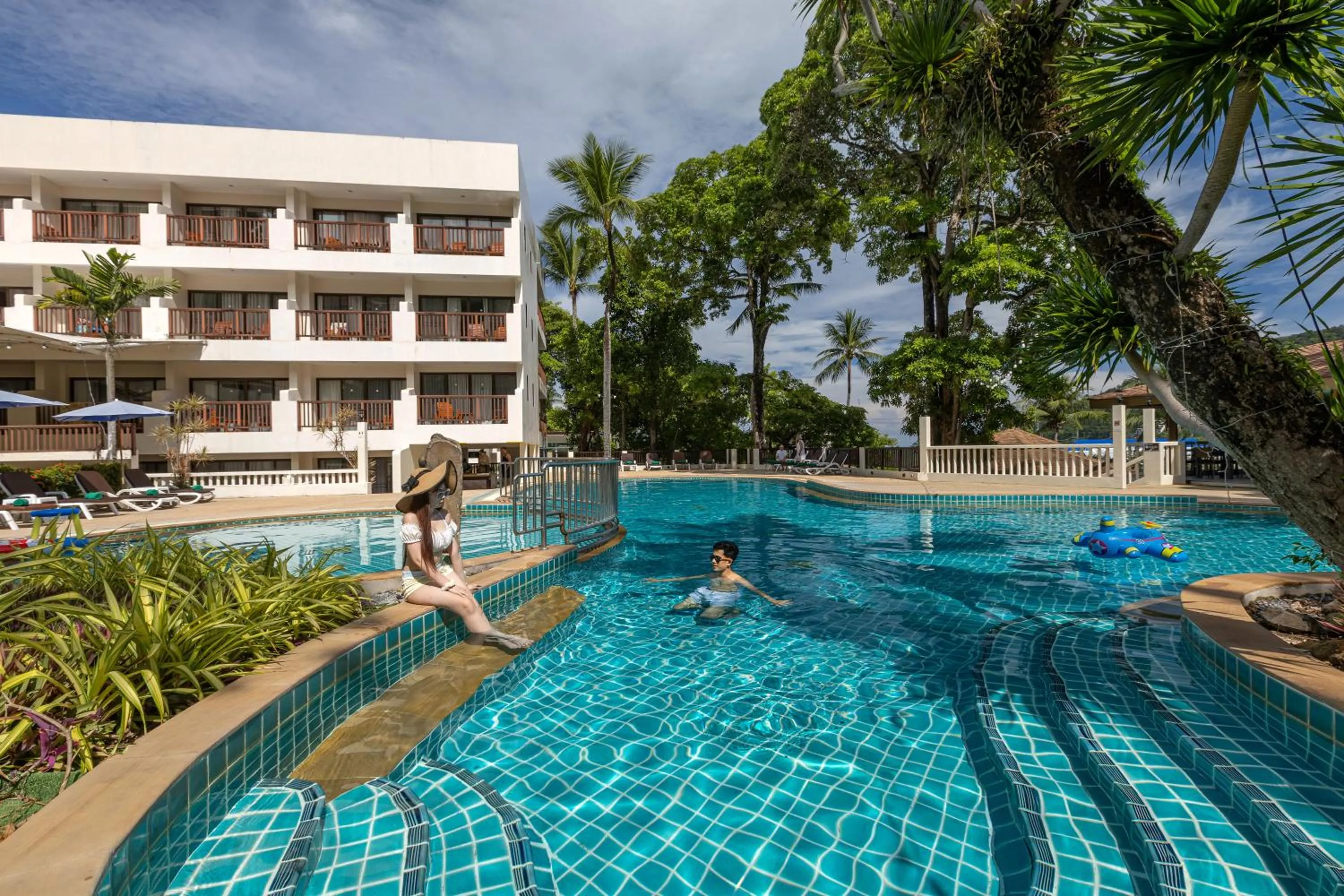 Property building in Patong Lodge Hotel - Thailand's Green Hotel Plus