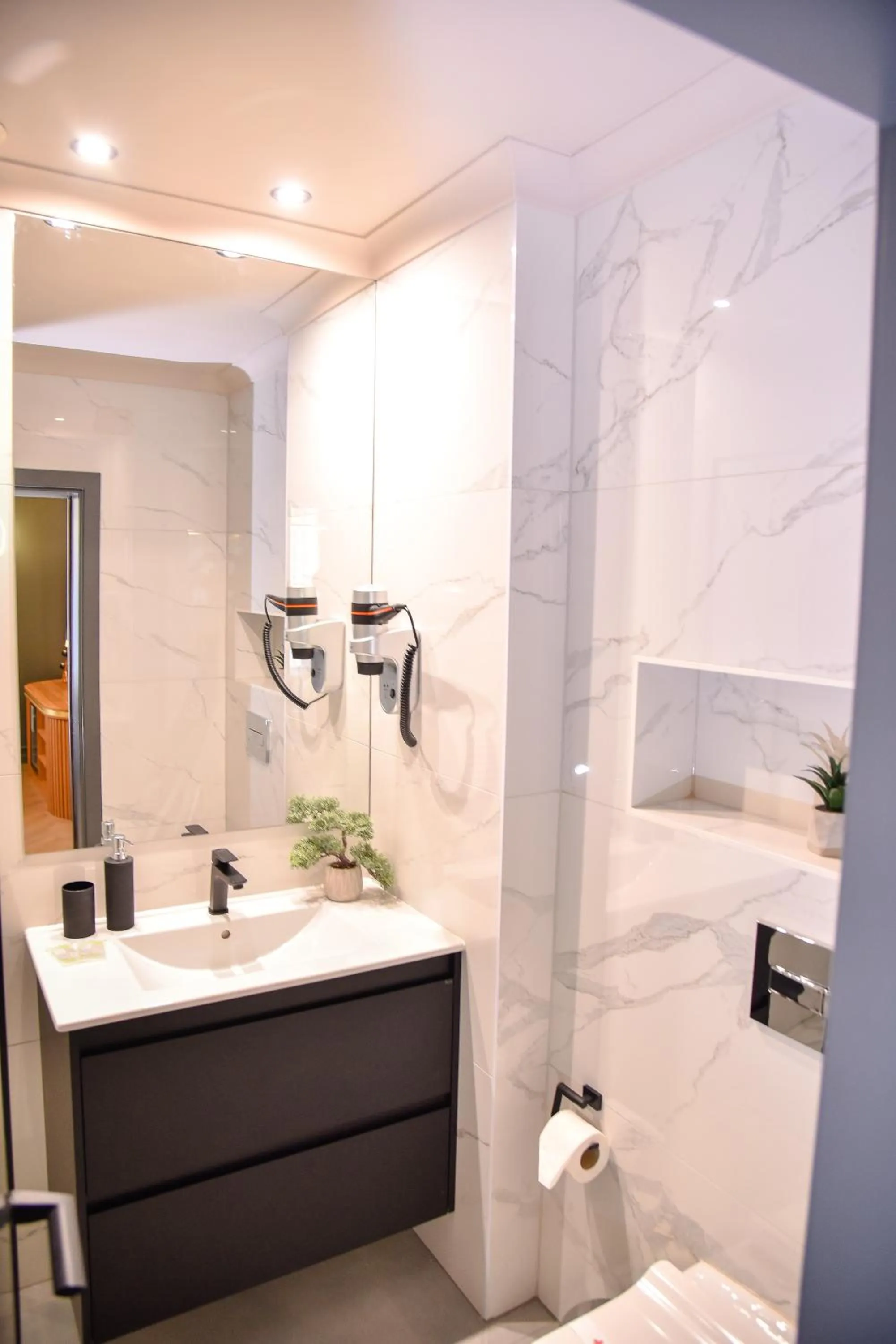 Shower in Park Hotel Plovdiv