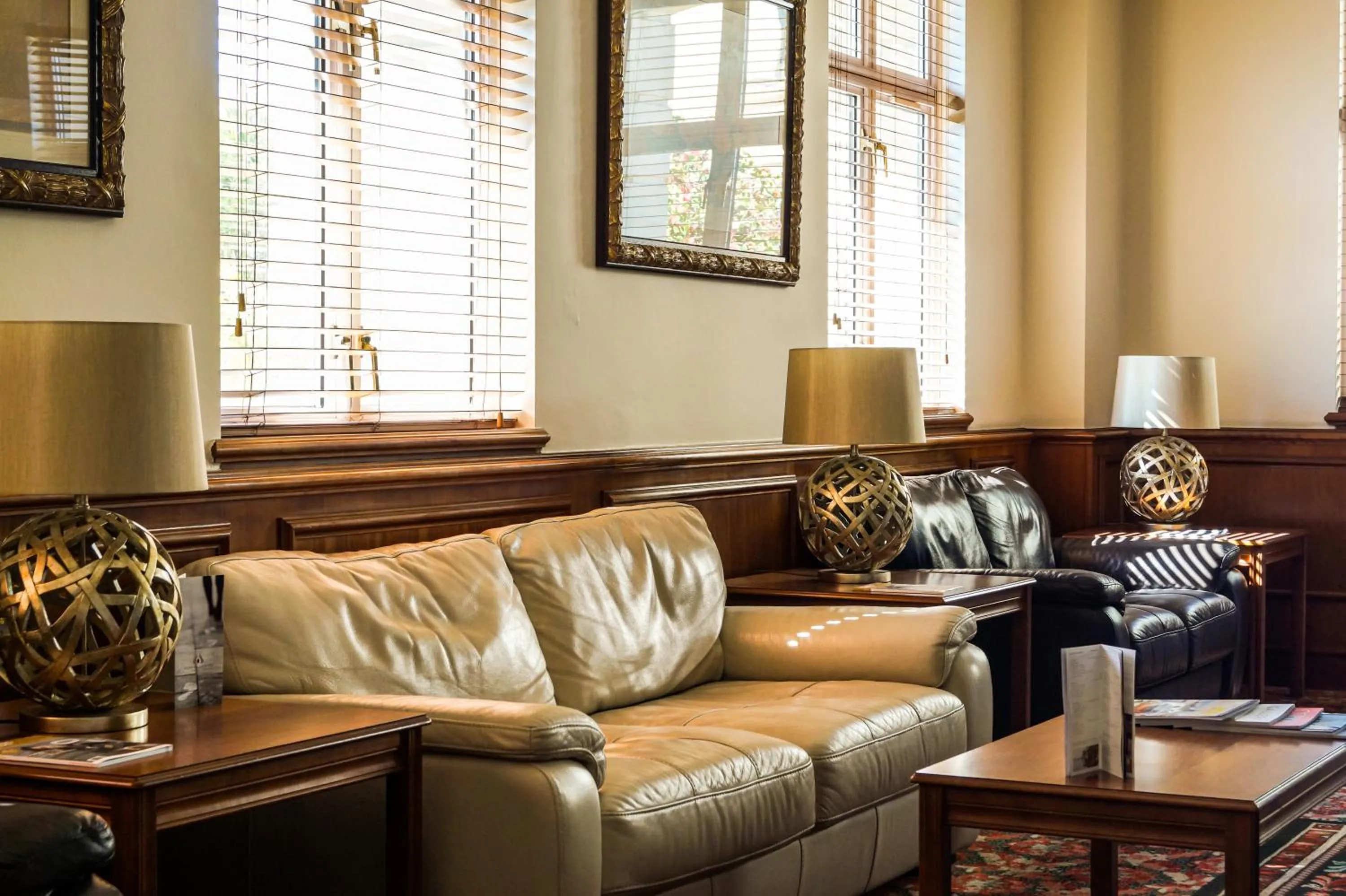 Lobby or reception in Hotel de France