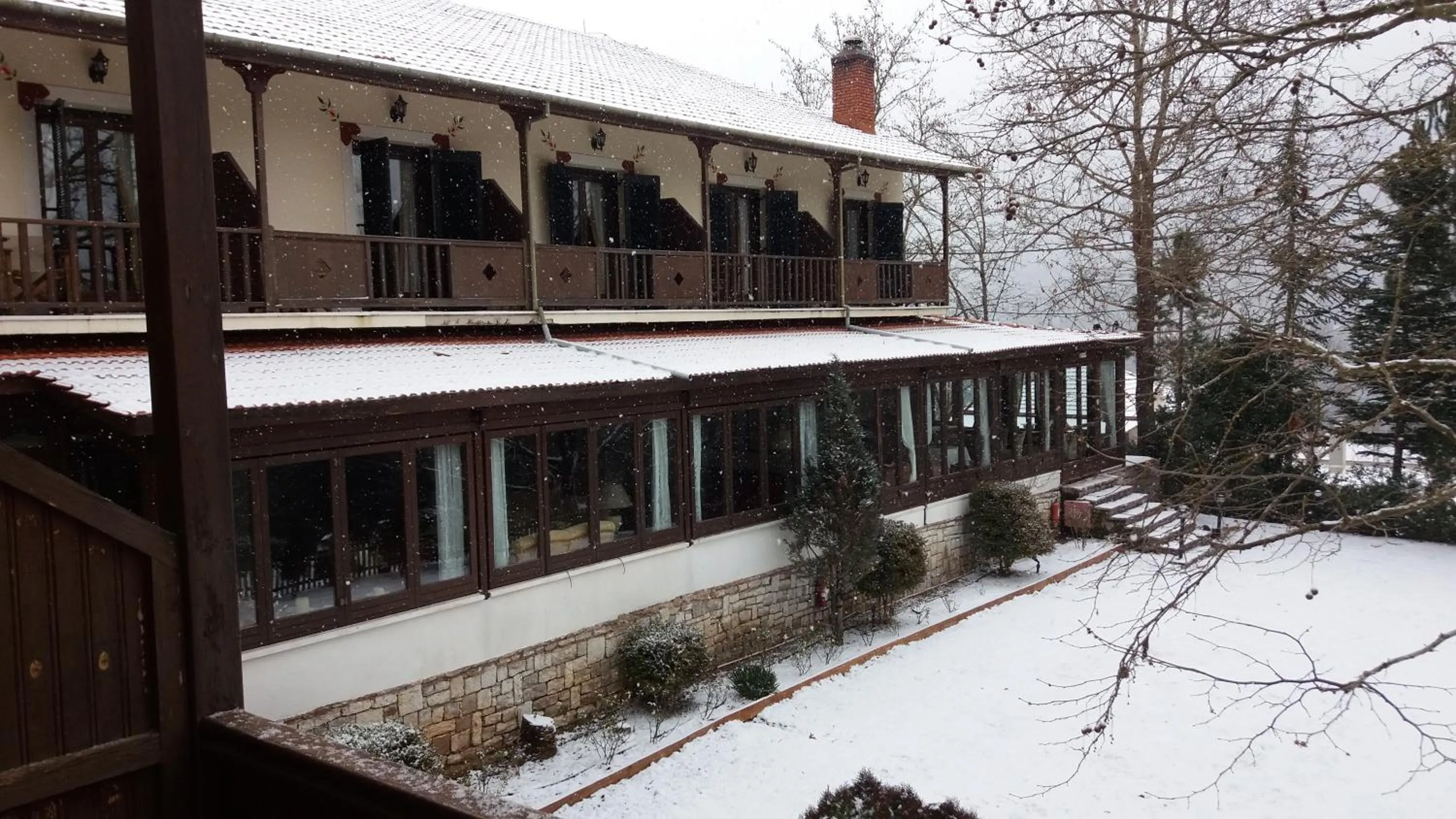 Property building in Country Club Hotel & Suites