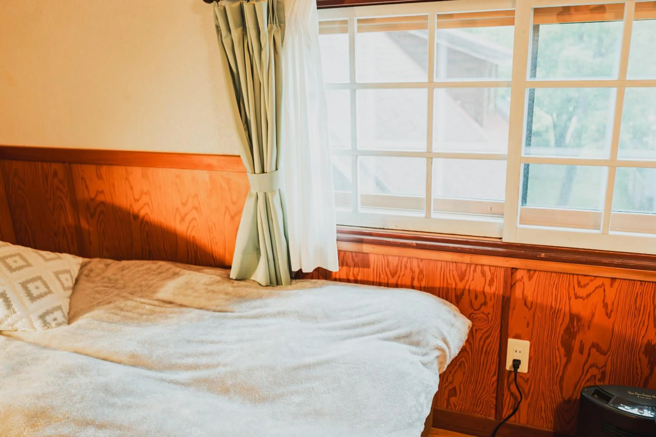 Photo of the whole room, Bed in Hakuba Pension & Log Hotel Meteor