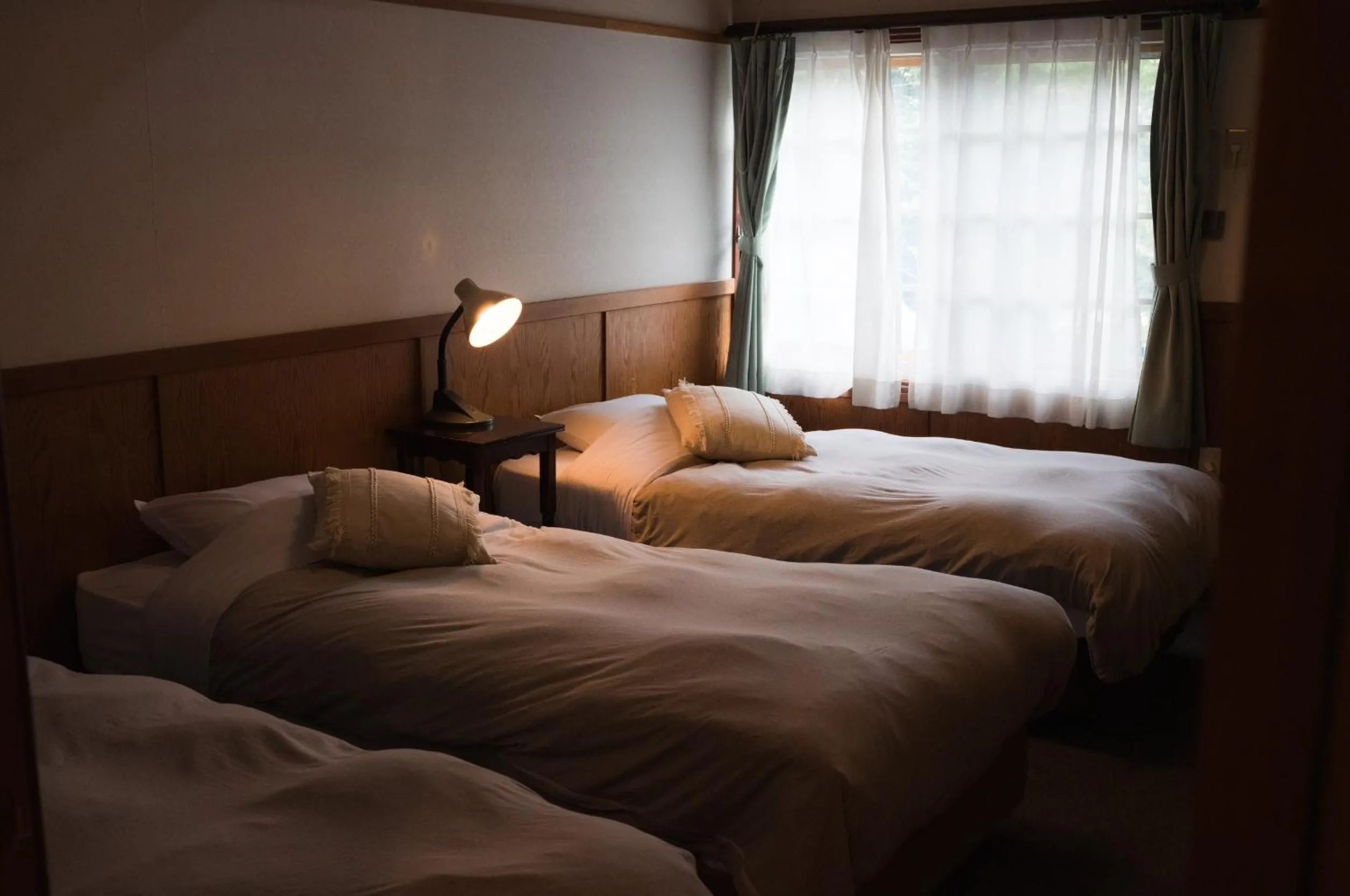 Photo of the whole room, Bed in Hakuba Pension & Log Hotel Meteor