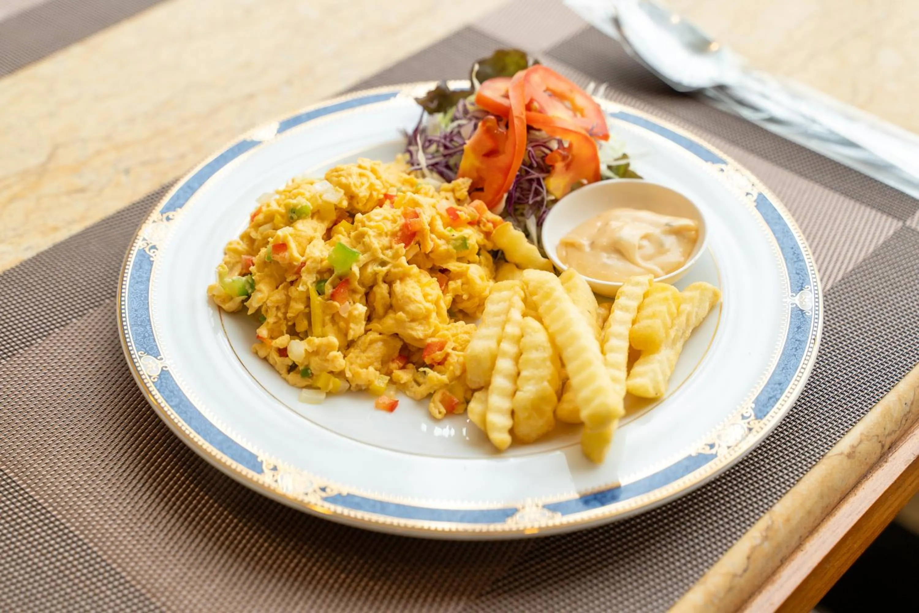 Food and drinks in Summit Pavilion Hotel