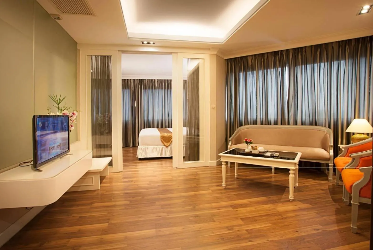 Bed in Summit Pavilion Hotel