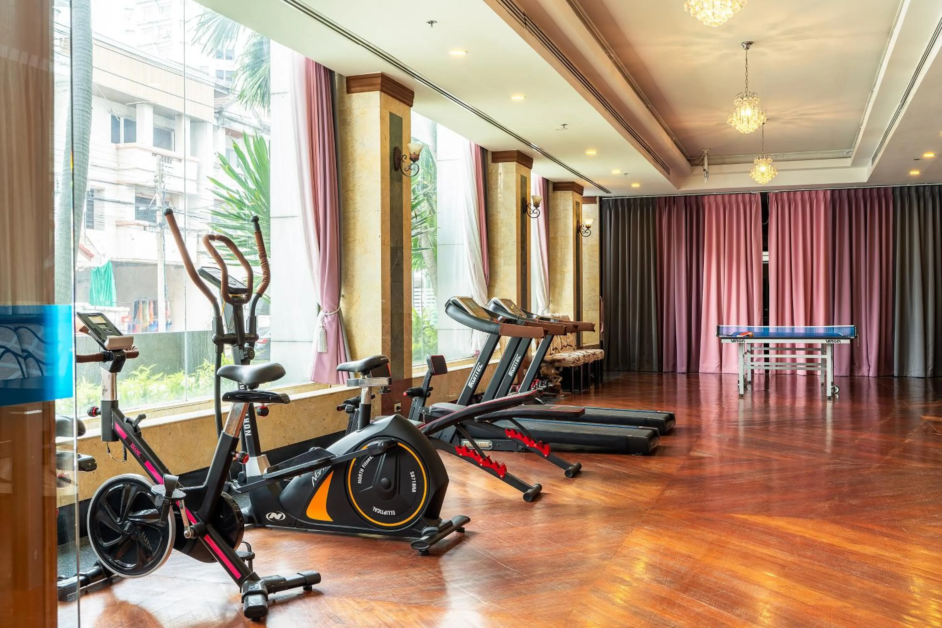Fitness centre/facilities in Summit Pavilion Hotel