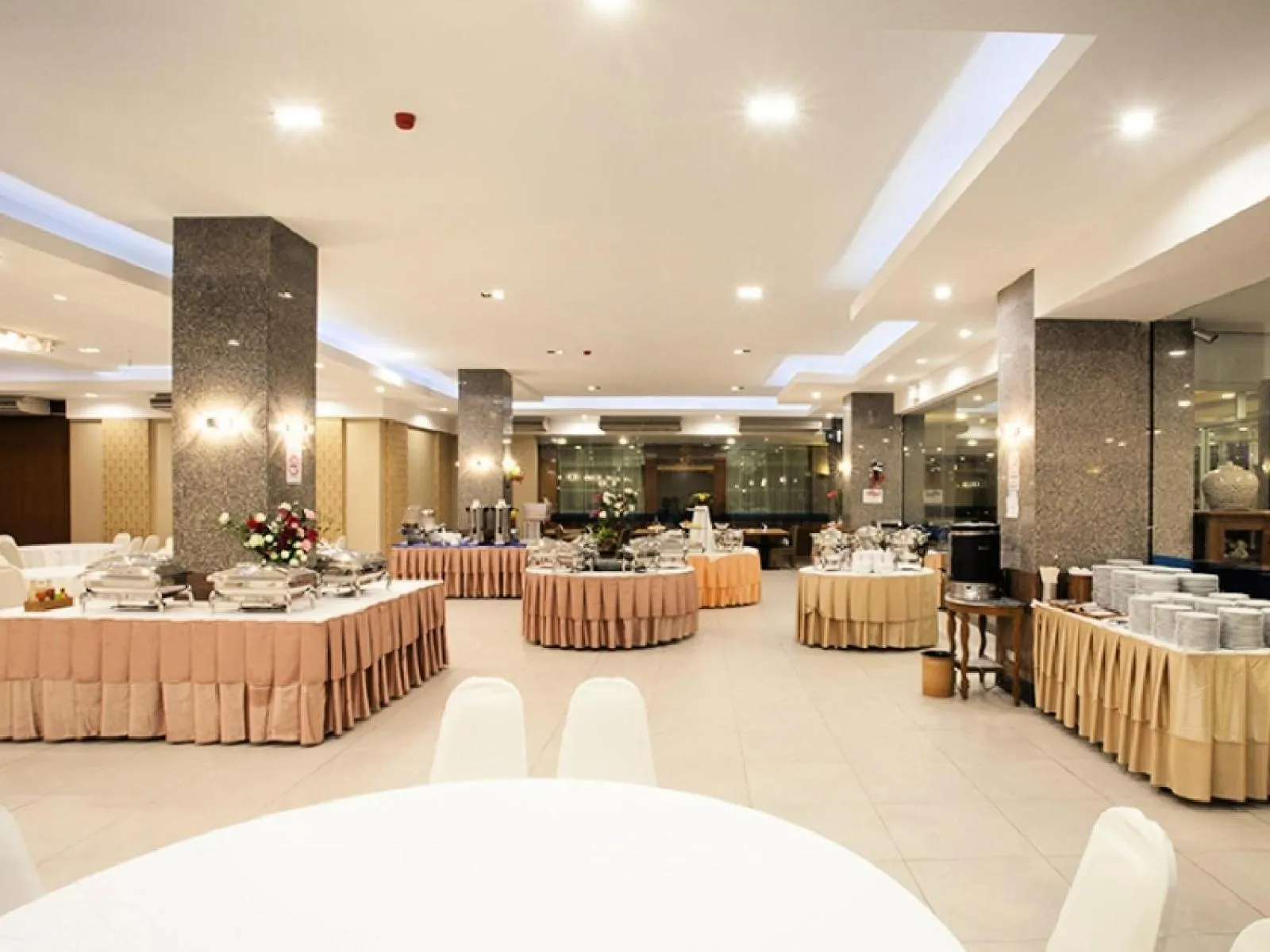 room service in Summit Pavilion Hotel