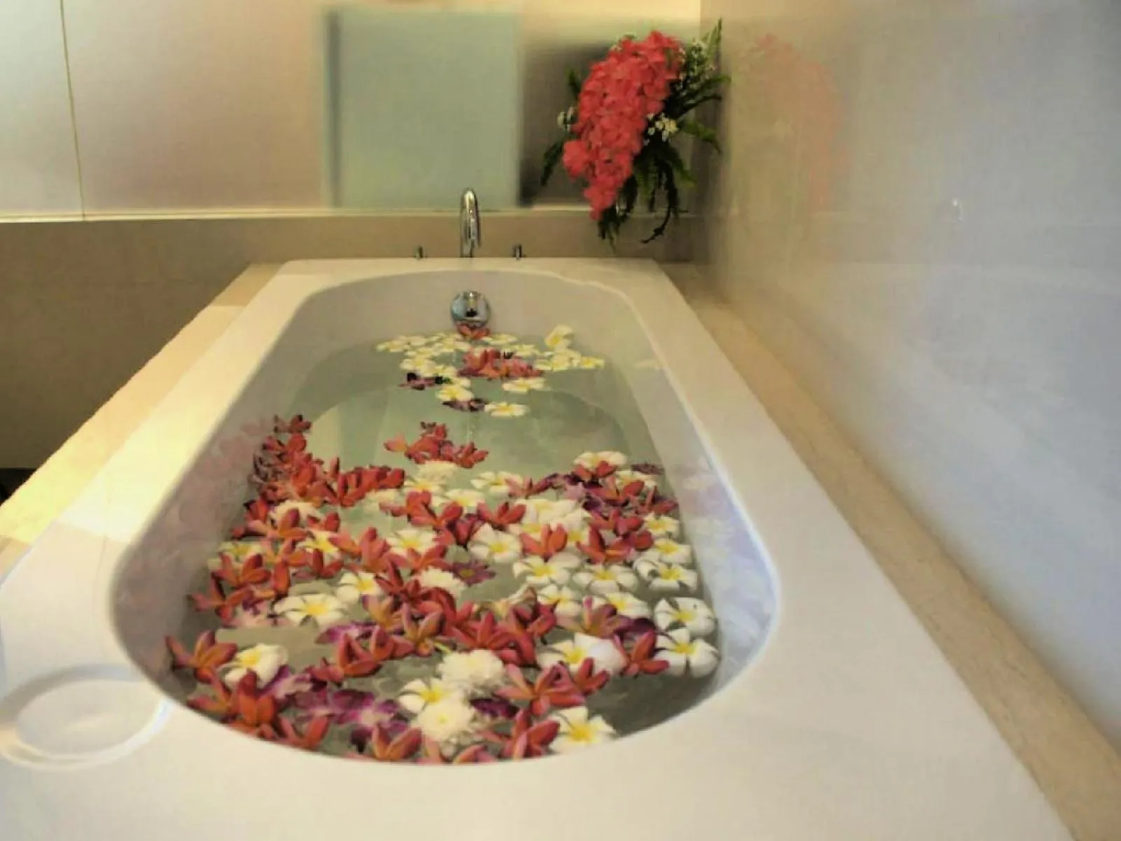 Bathroom in Summit Pavilion Hotel