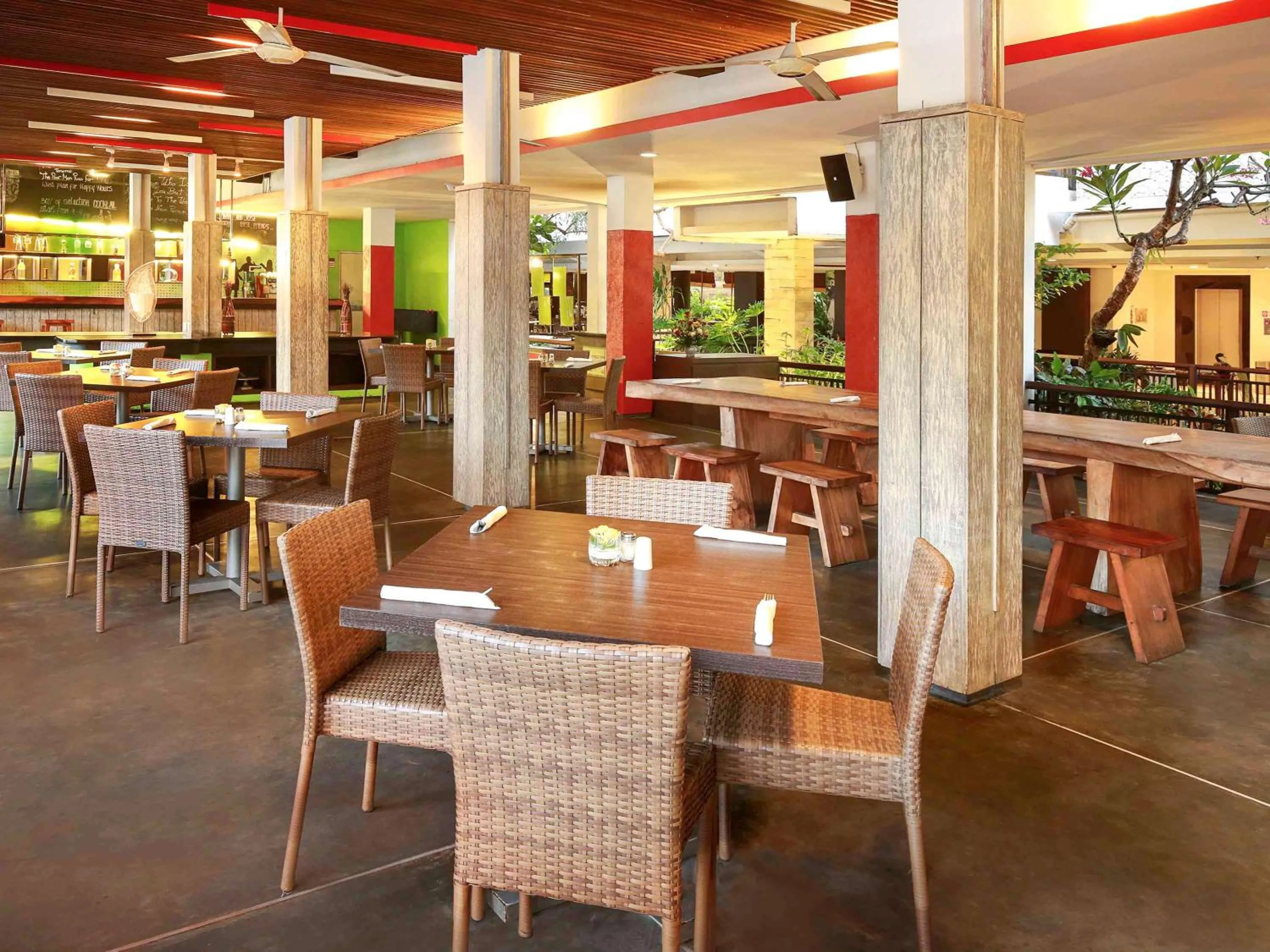 Lounge or bar in Primera Hotel Seminyak