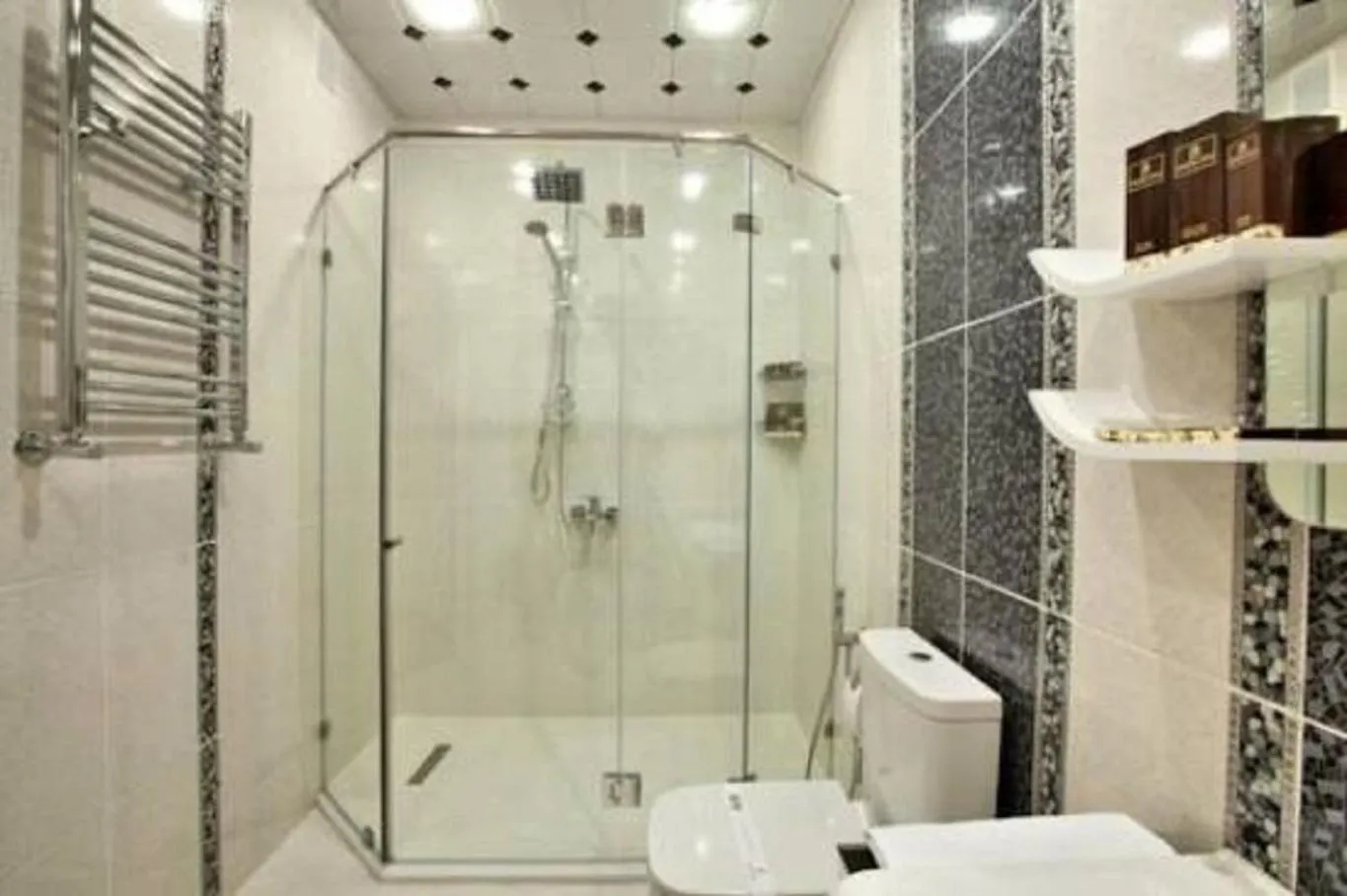 Shower in Paradise Hotel Baku