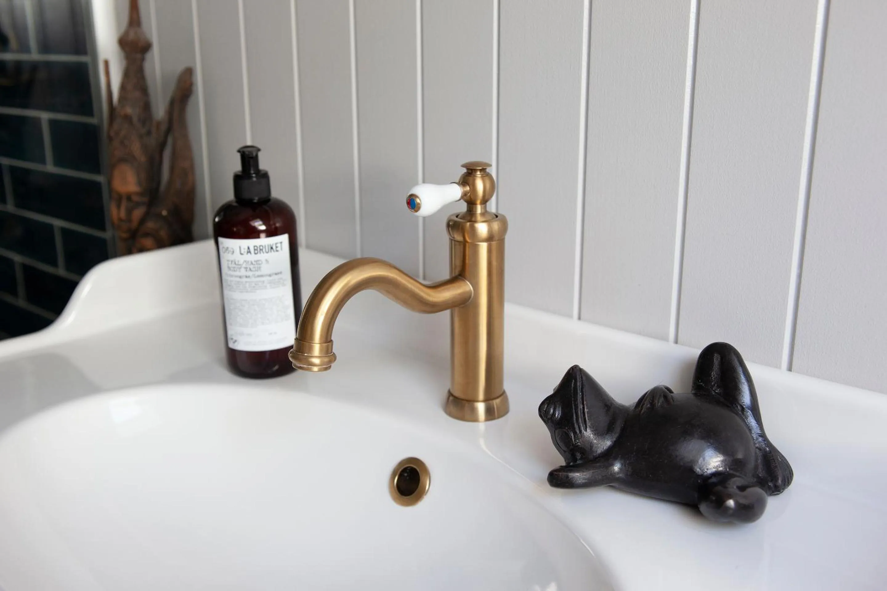 Bathroom in Three Pheasants Boutique Bed and Breakfast