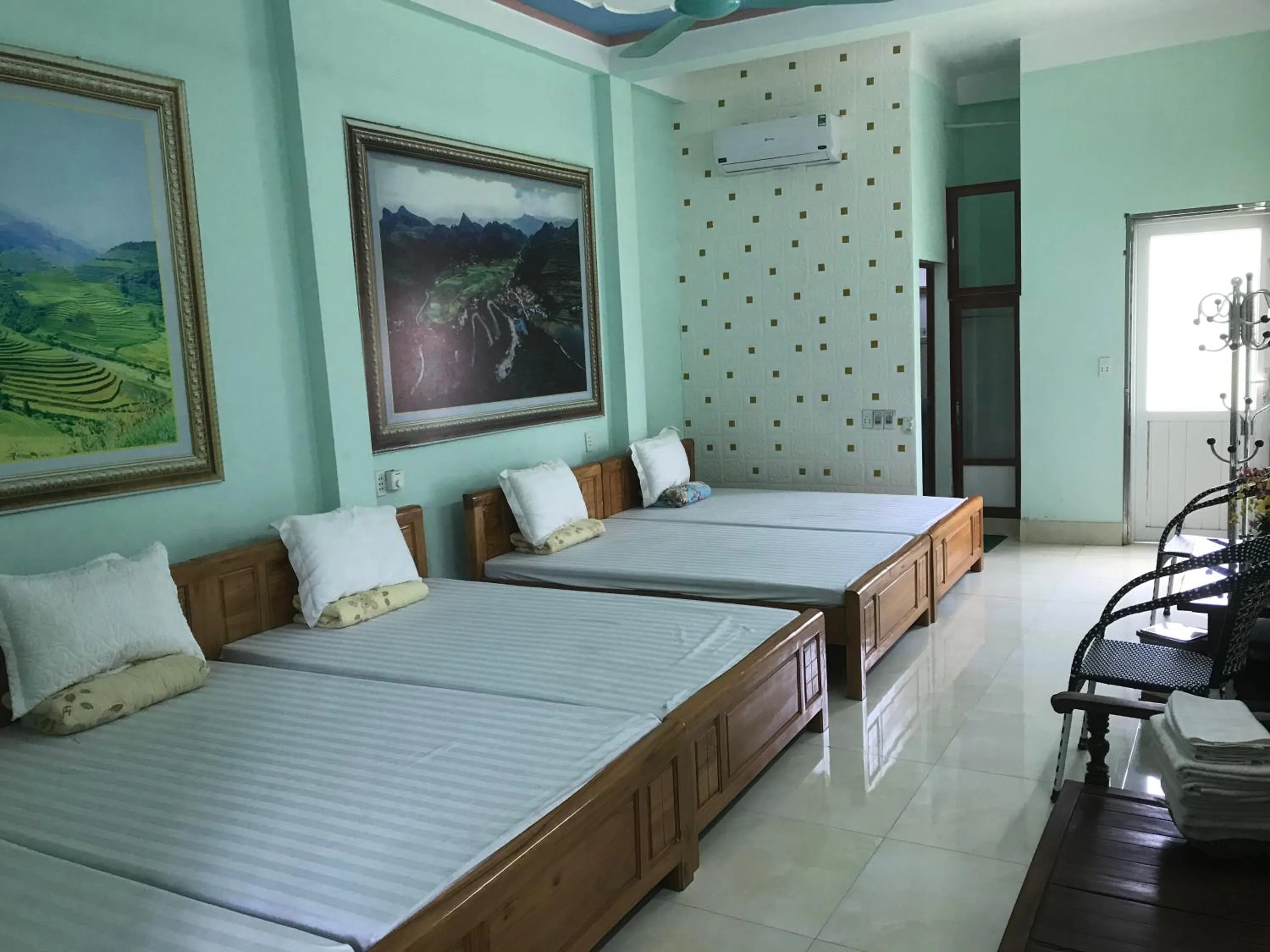 Bed in Yen Minh Hotel Thien An