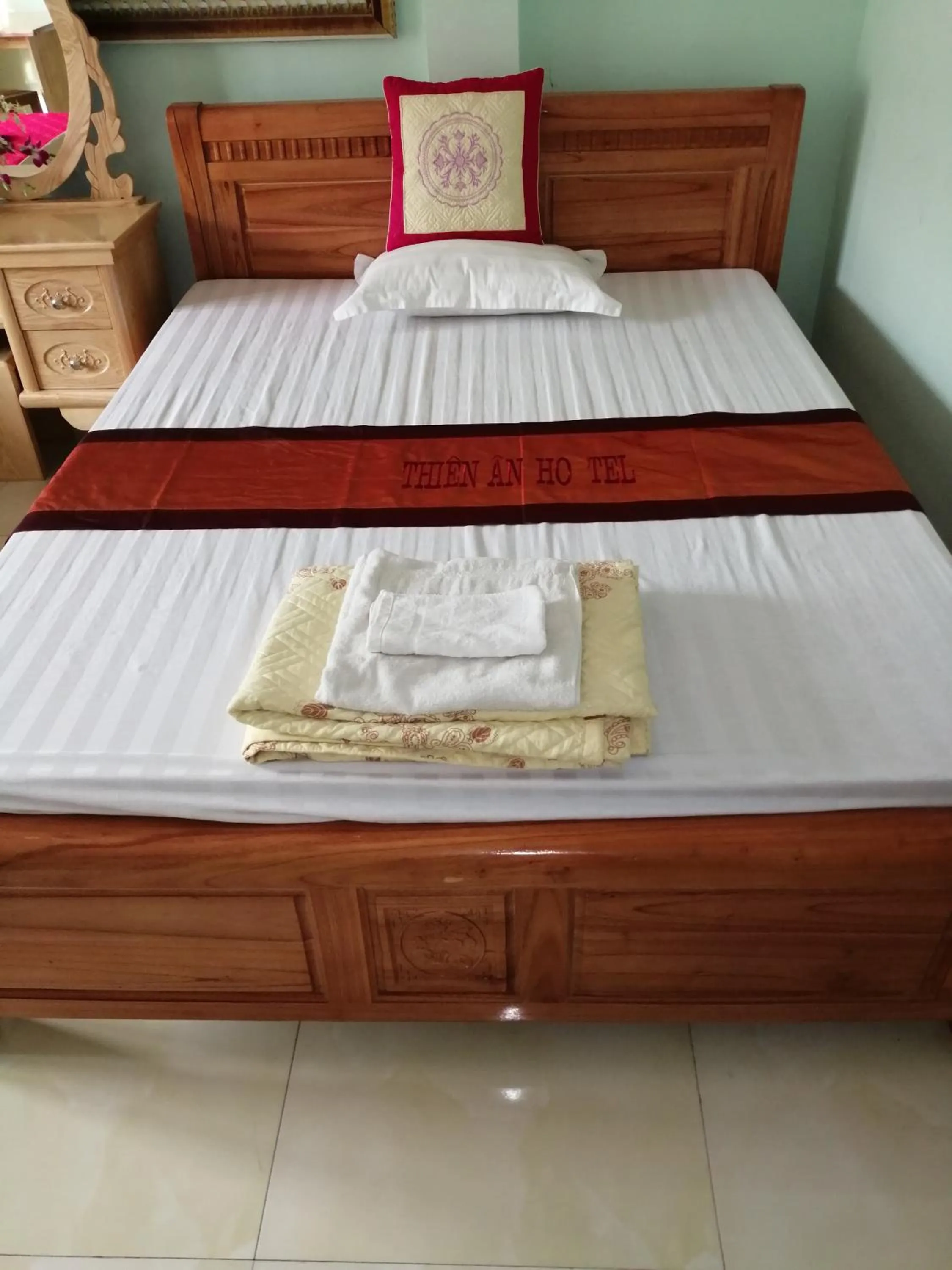 Bed in Yen Minh Hotel Thien An
