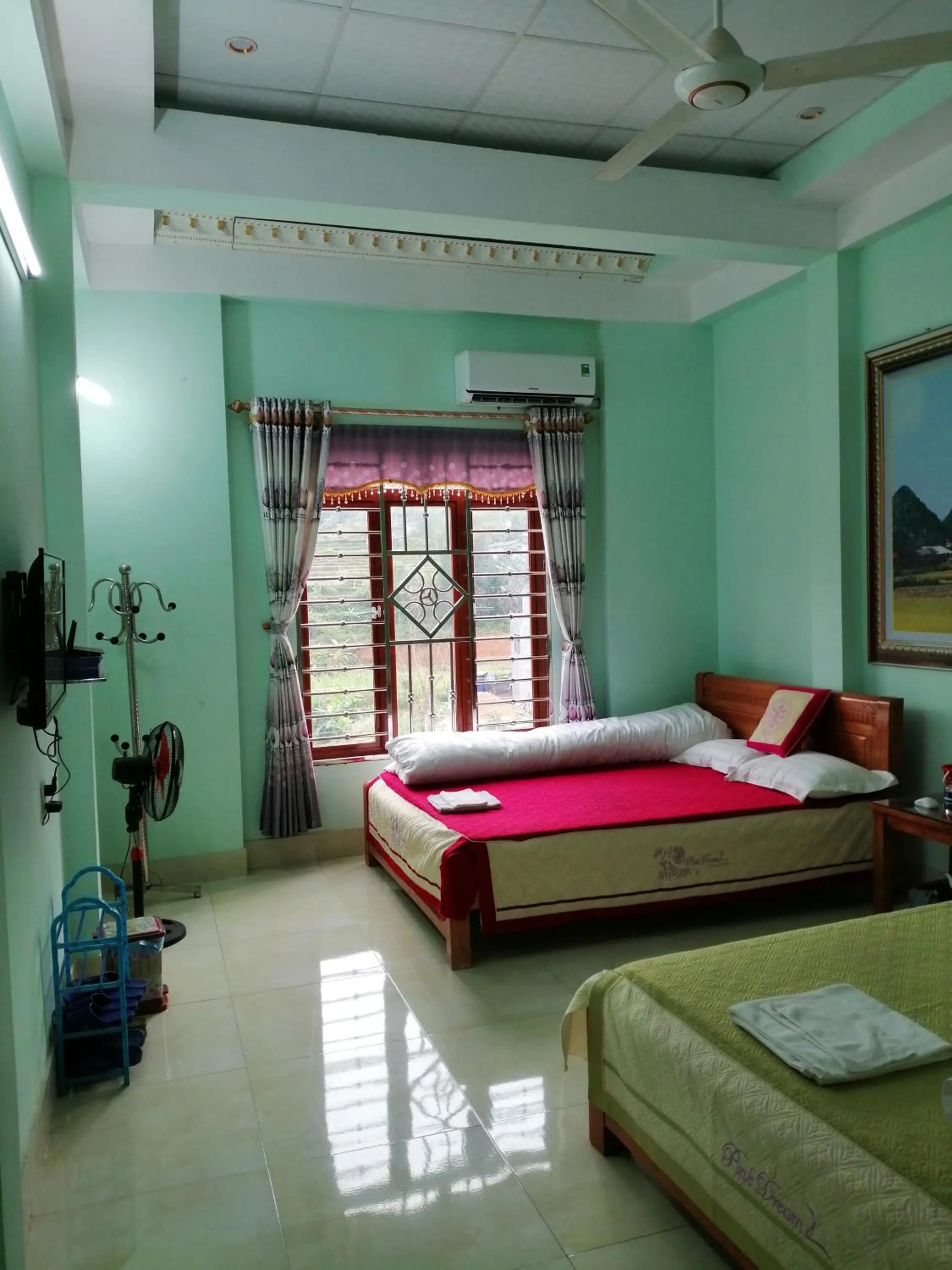 Bed in Yen Minh Hotel Thien An