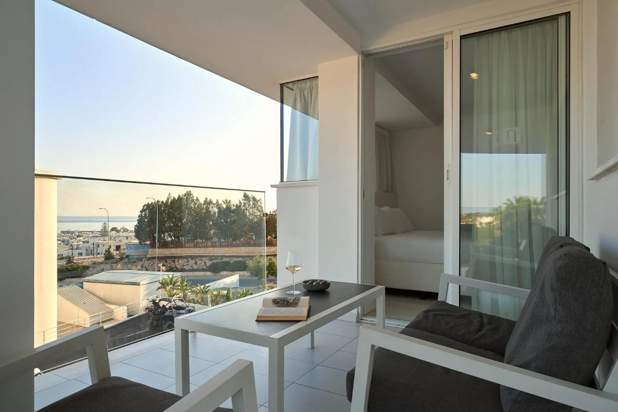 Hotel Napa Suites (Adults Only)