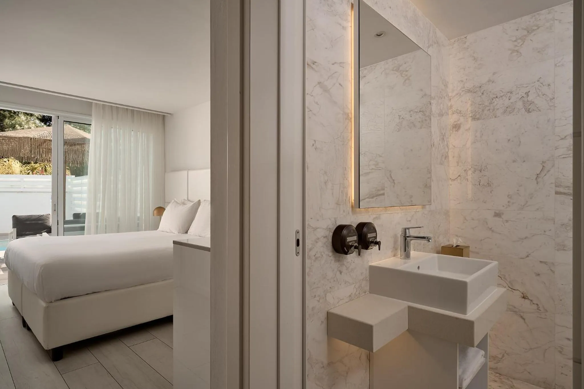 Hotel Napa Suites (Adults Only)