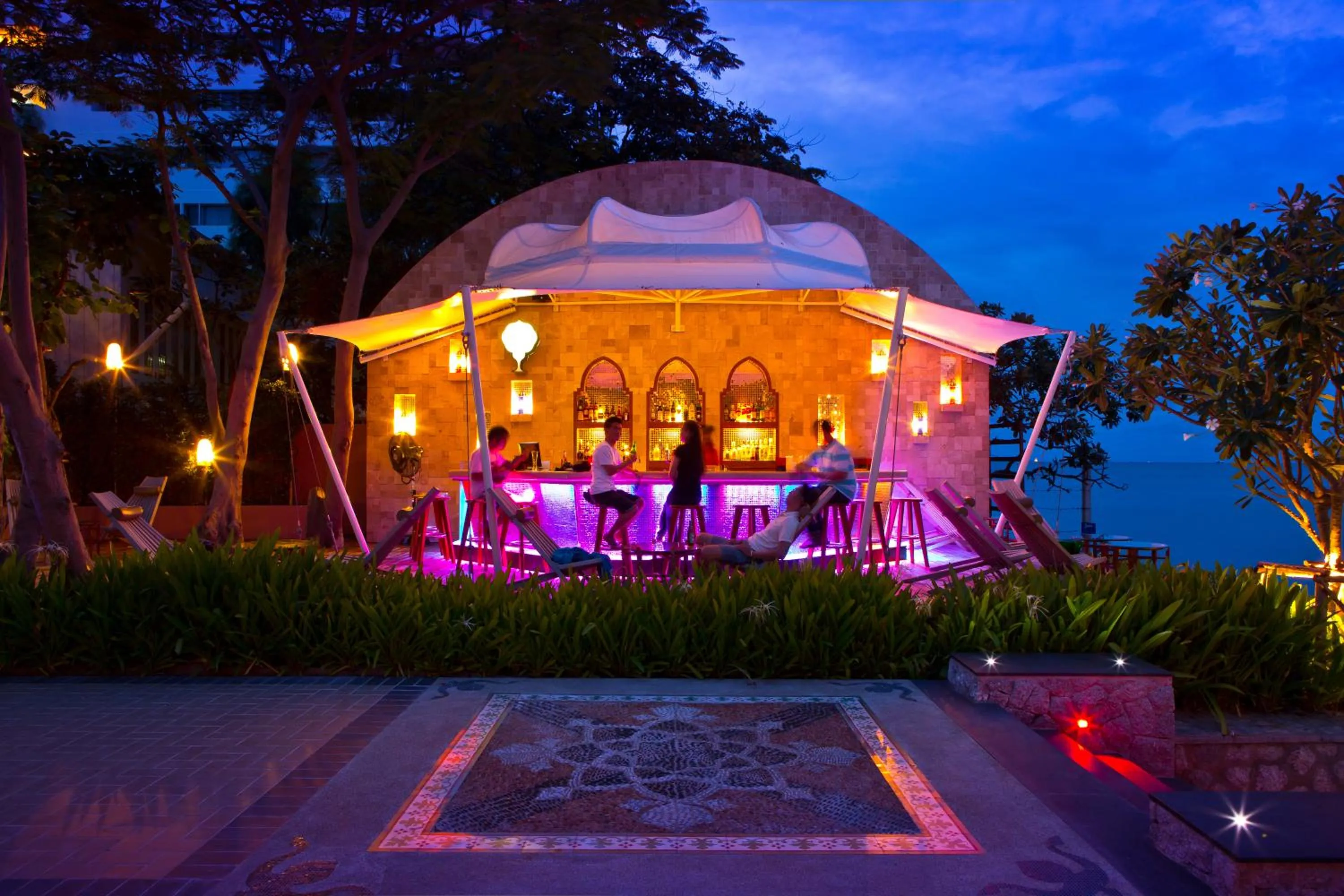 Lounge or bar in Marrakesh Hua Hin Resort & Spa