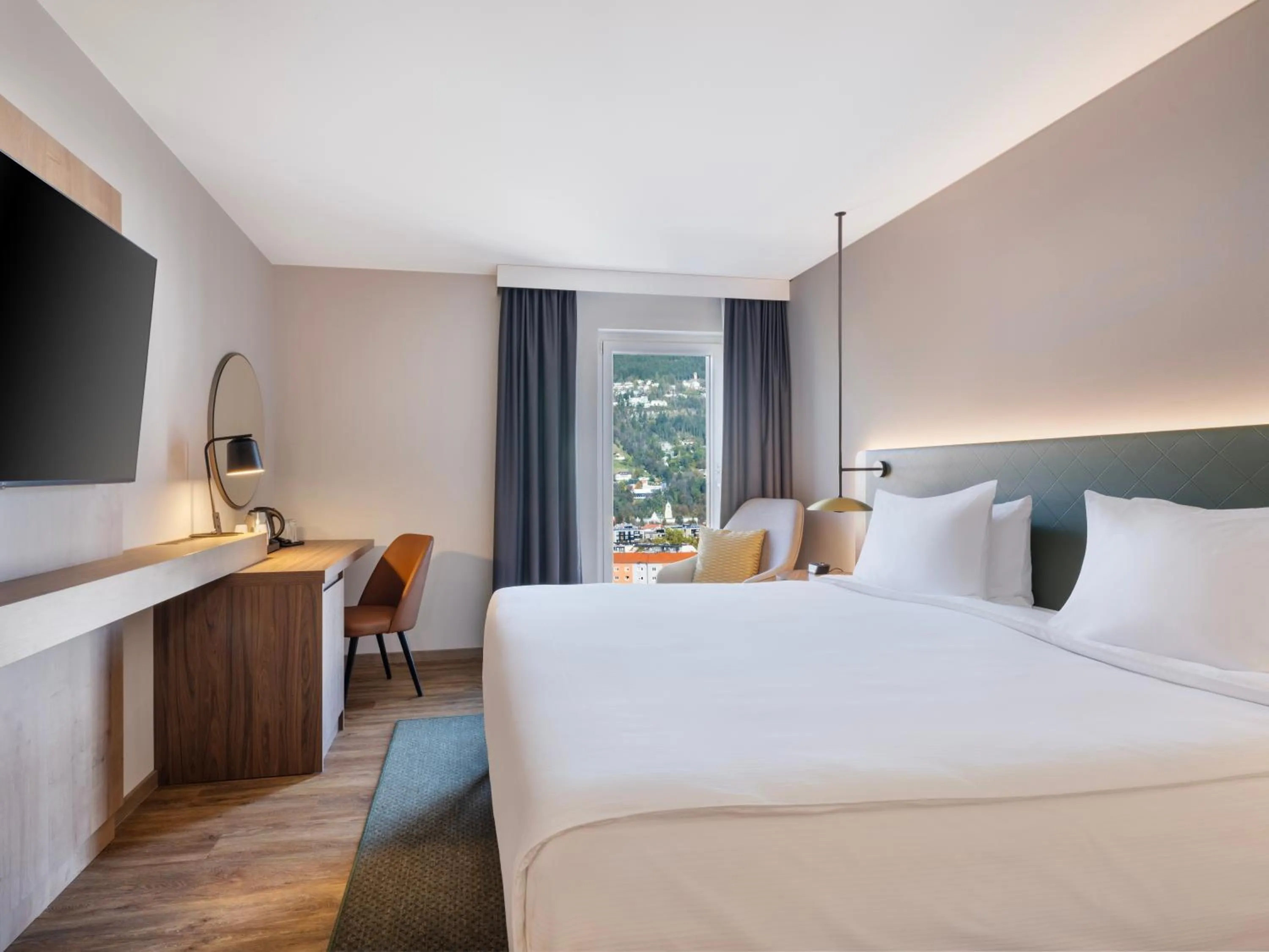 Photo of the whole room, Bed in Hilton Garden Inn Innsbruck Tivoli