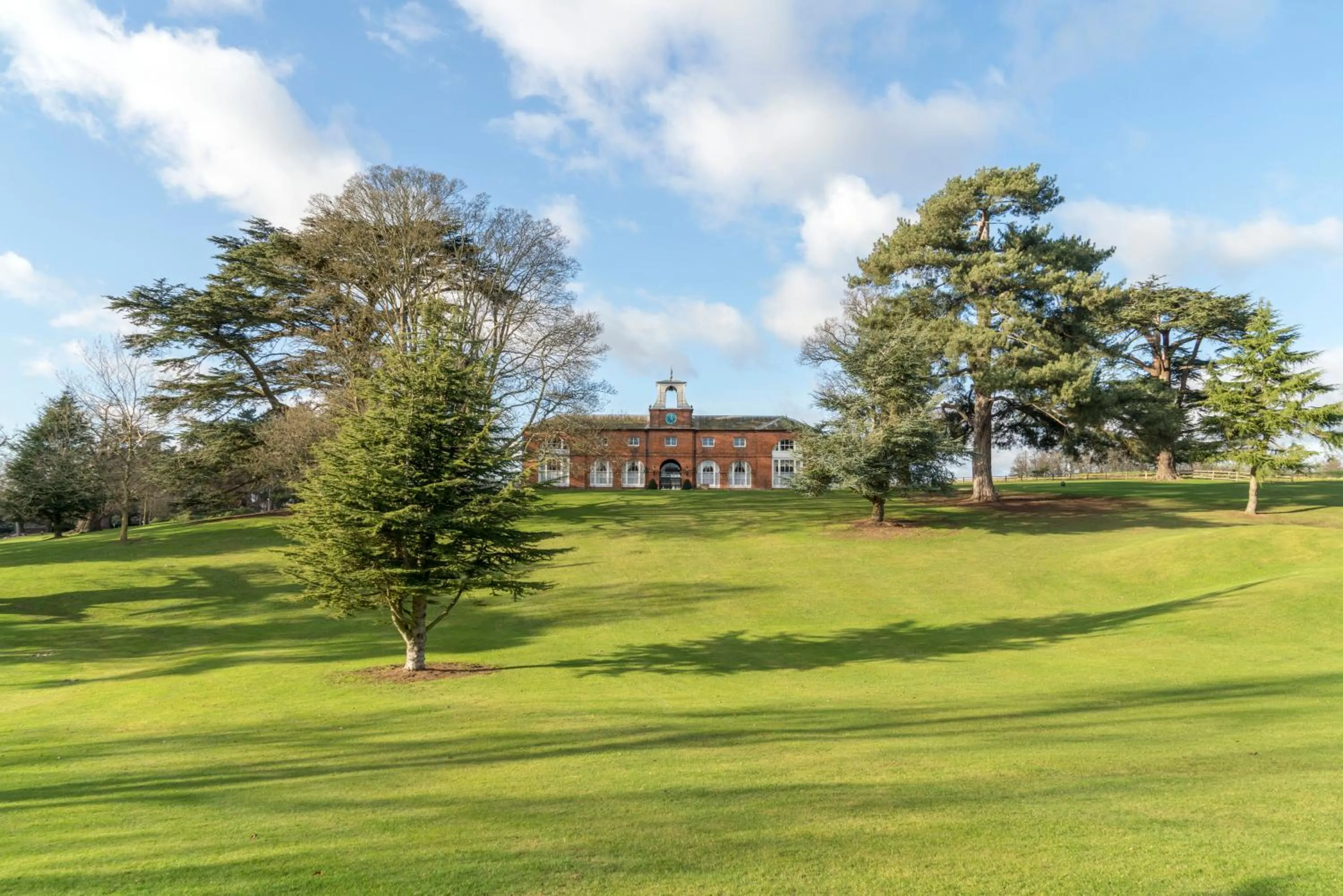 Facade/entrance in Melbourne Lodge
