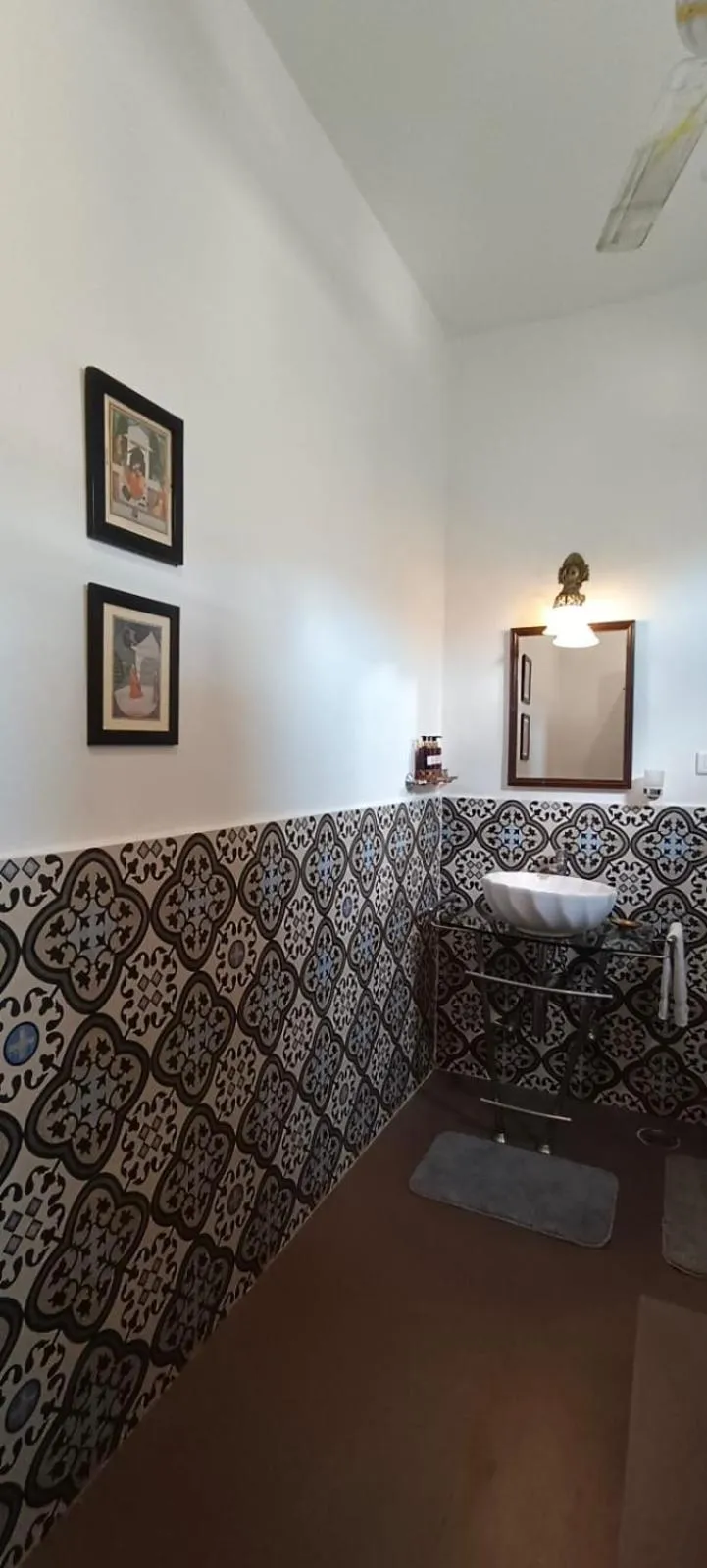 Bathroom in Ranjit's Svaasa Amritsar