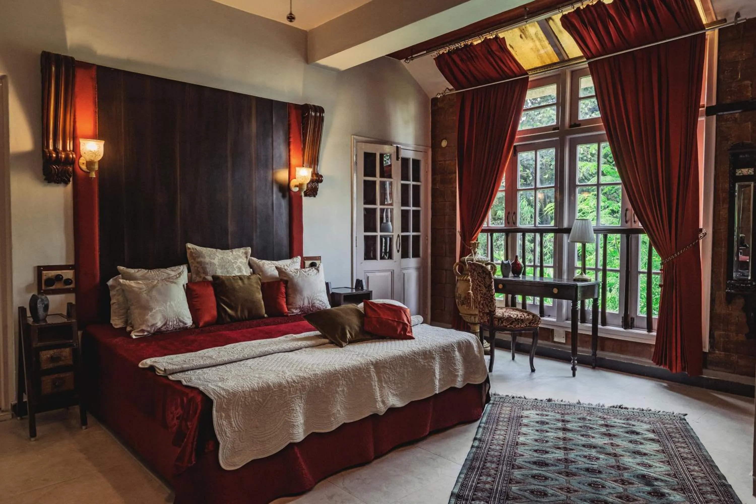 Bed in Ranjit's Svaasa Amritsar