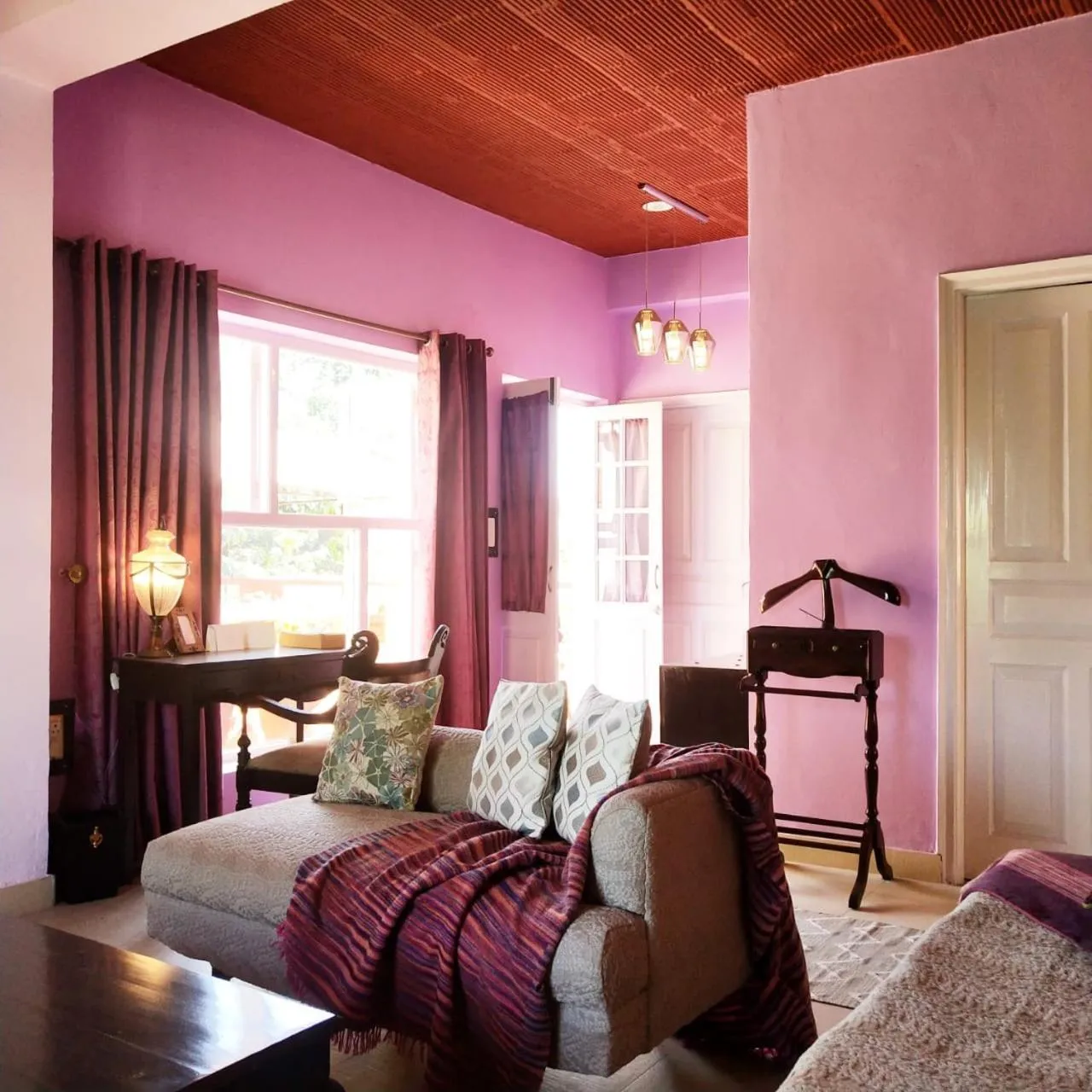 Bed in Ranjit's Svaasa Amritsar