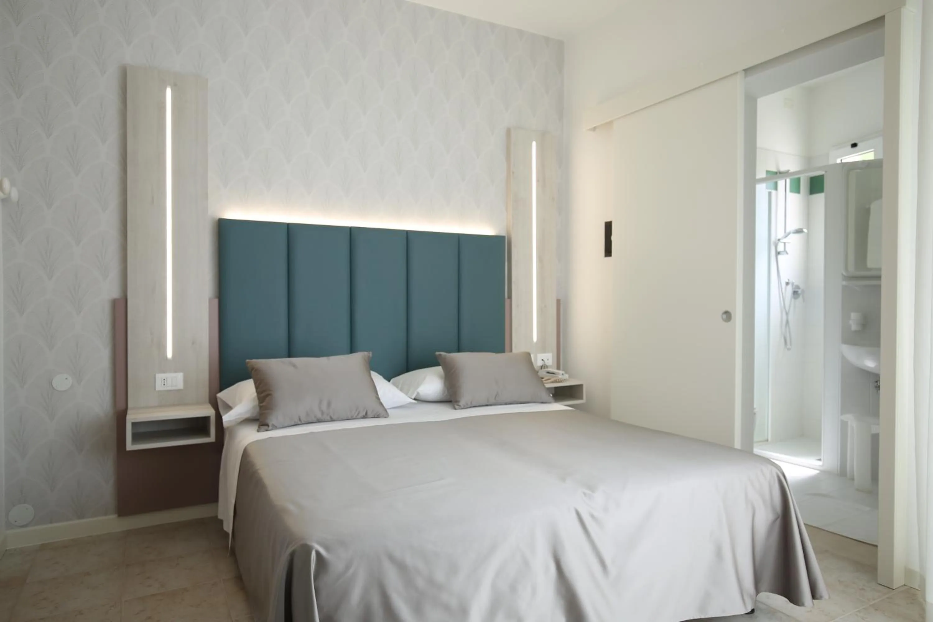 Photo of the whole room in Hotel Marisa