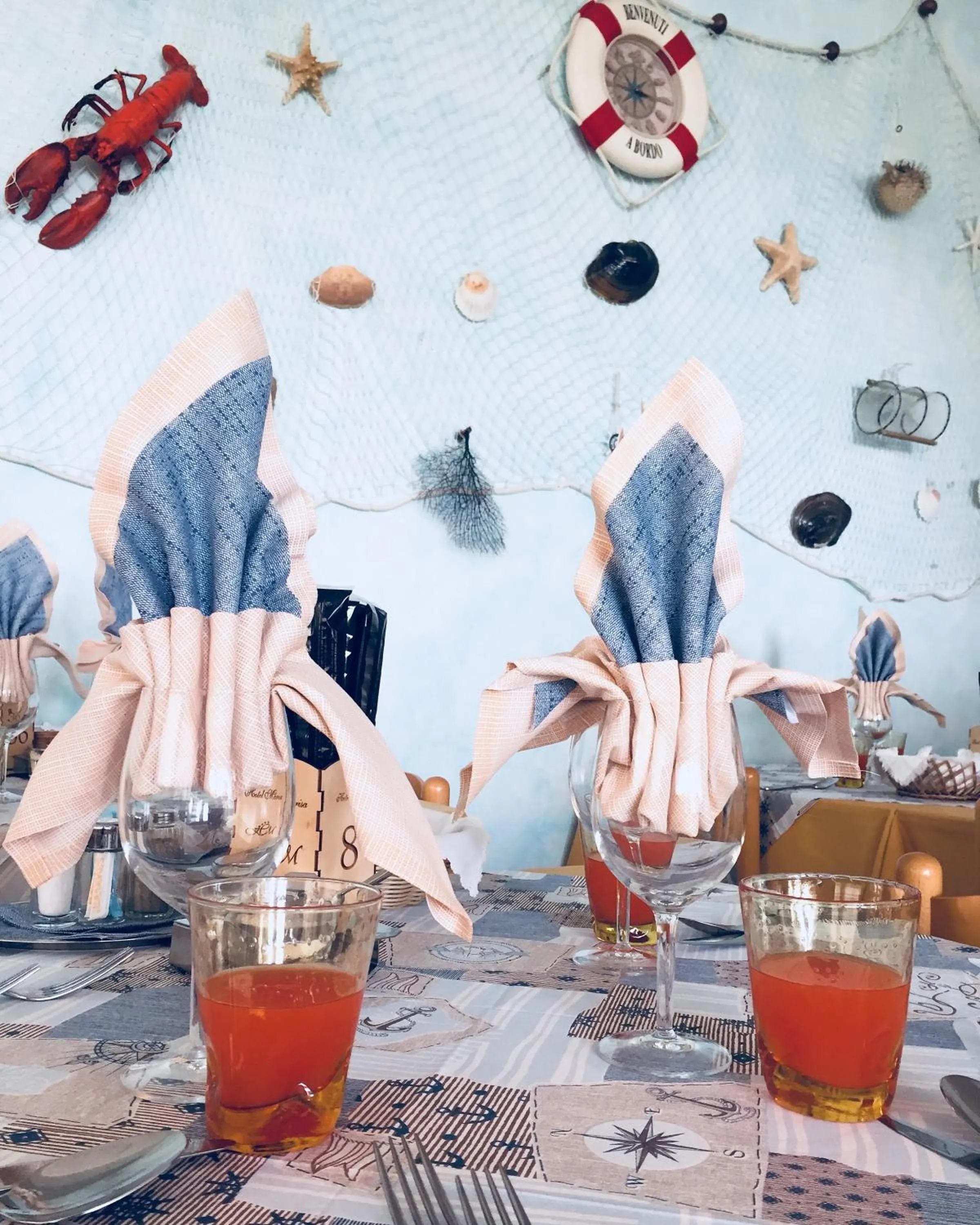 Restaurant/places to eat in Hotel Marisa