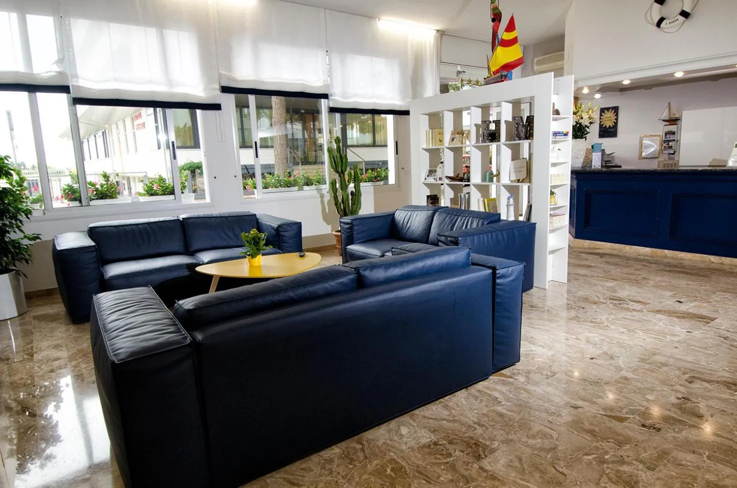 Communal lounge/ TV room in Hotel Marisa