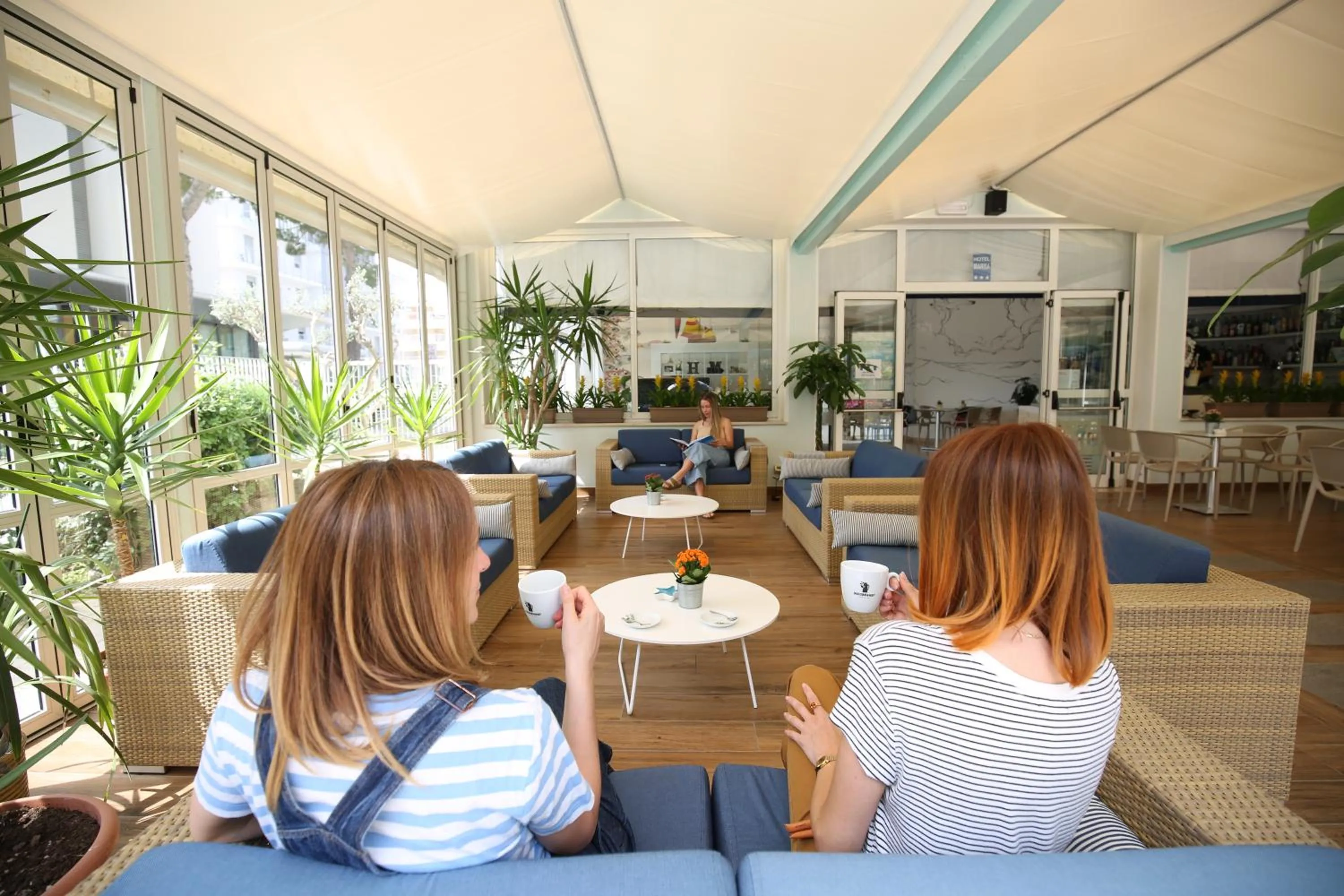 Lounge or bar in Hotel Marisa