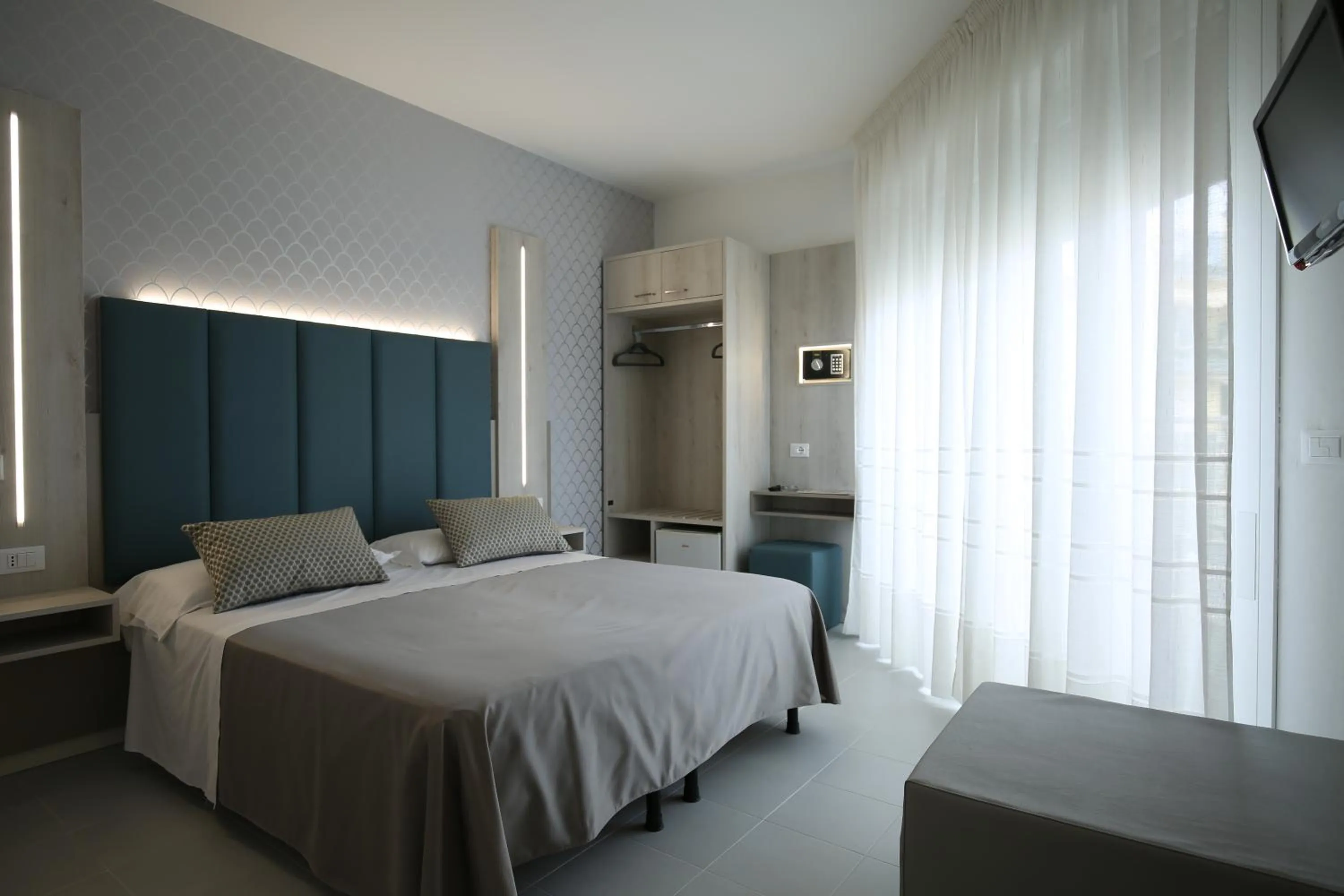 Photo of the whole room in Hotel Marisa