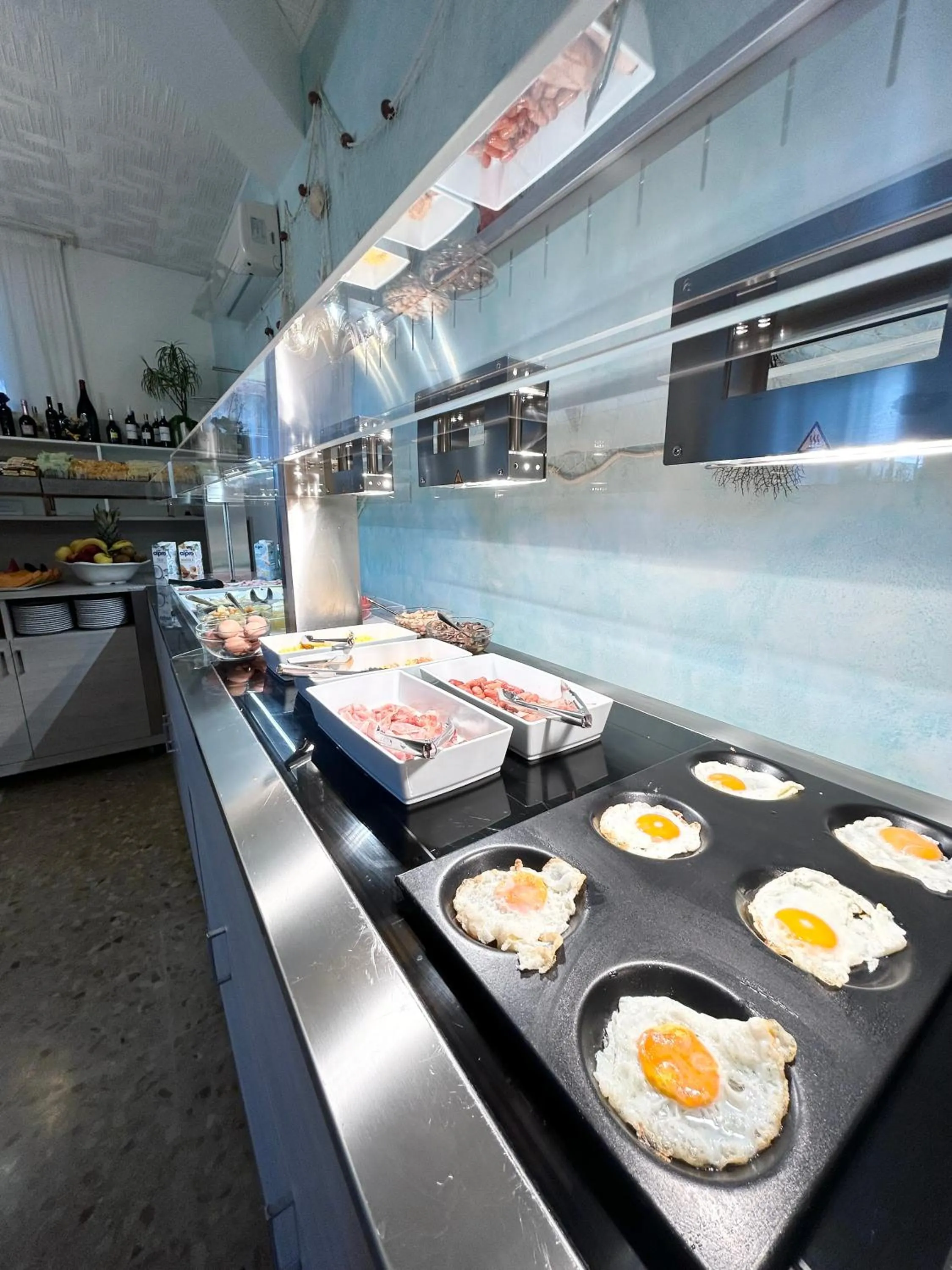 Breakfast in Hotel Marisa