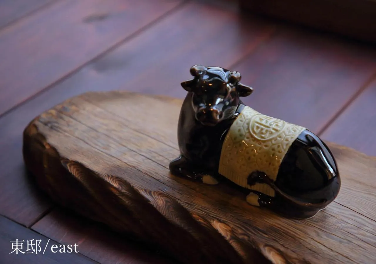 Decorative detail in Houka