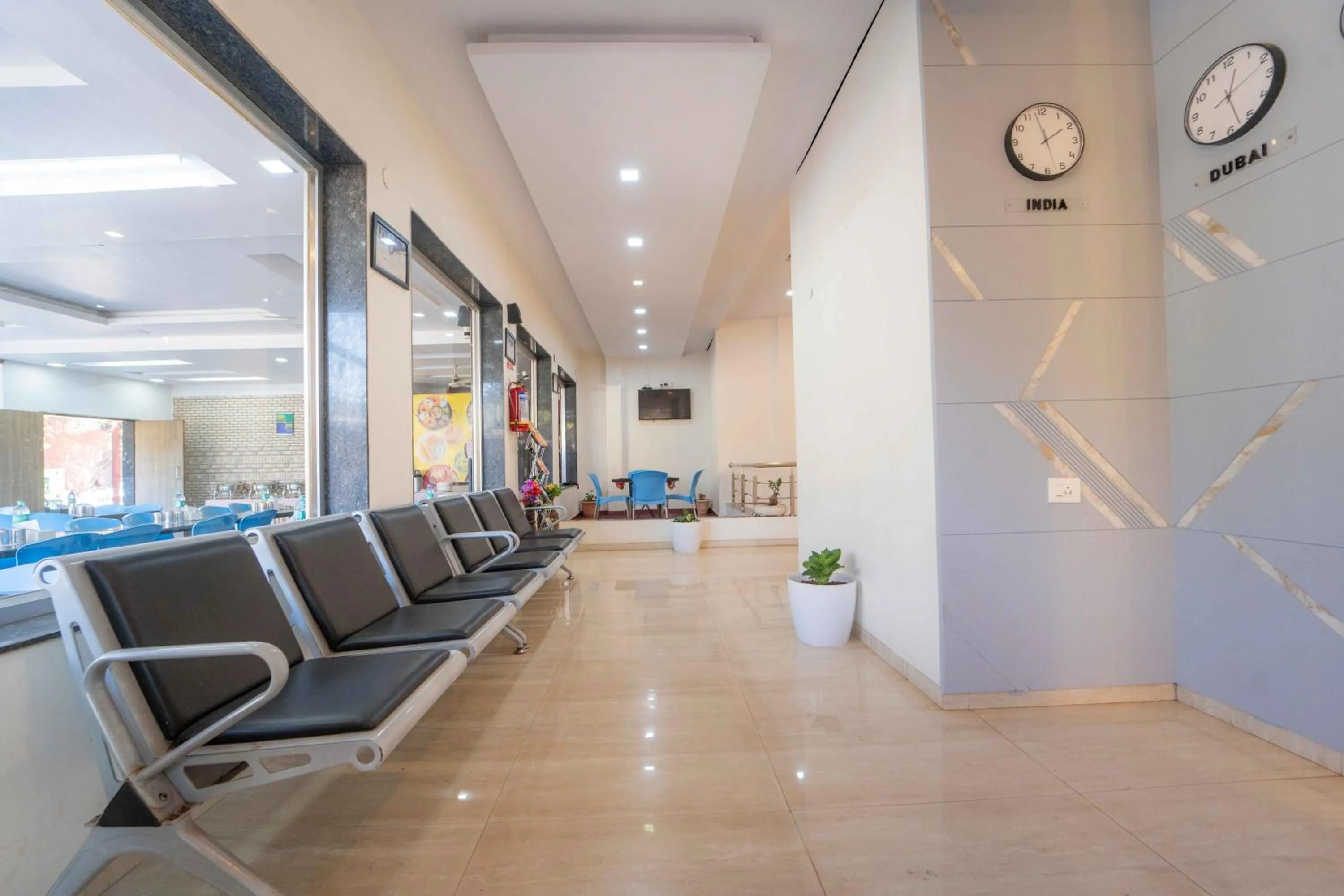 Seating area in Treebo Winter Town Venna Lake