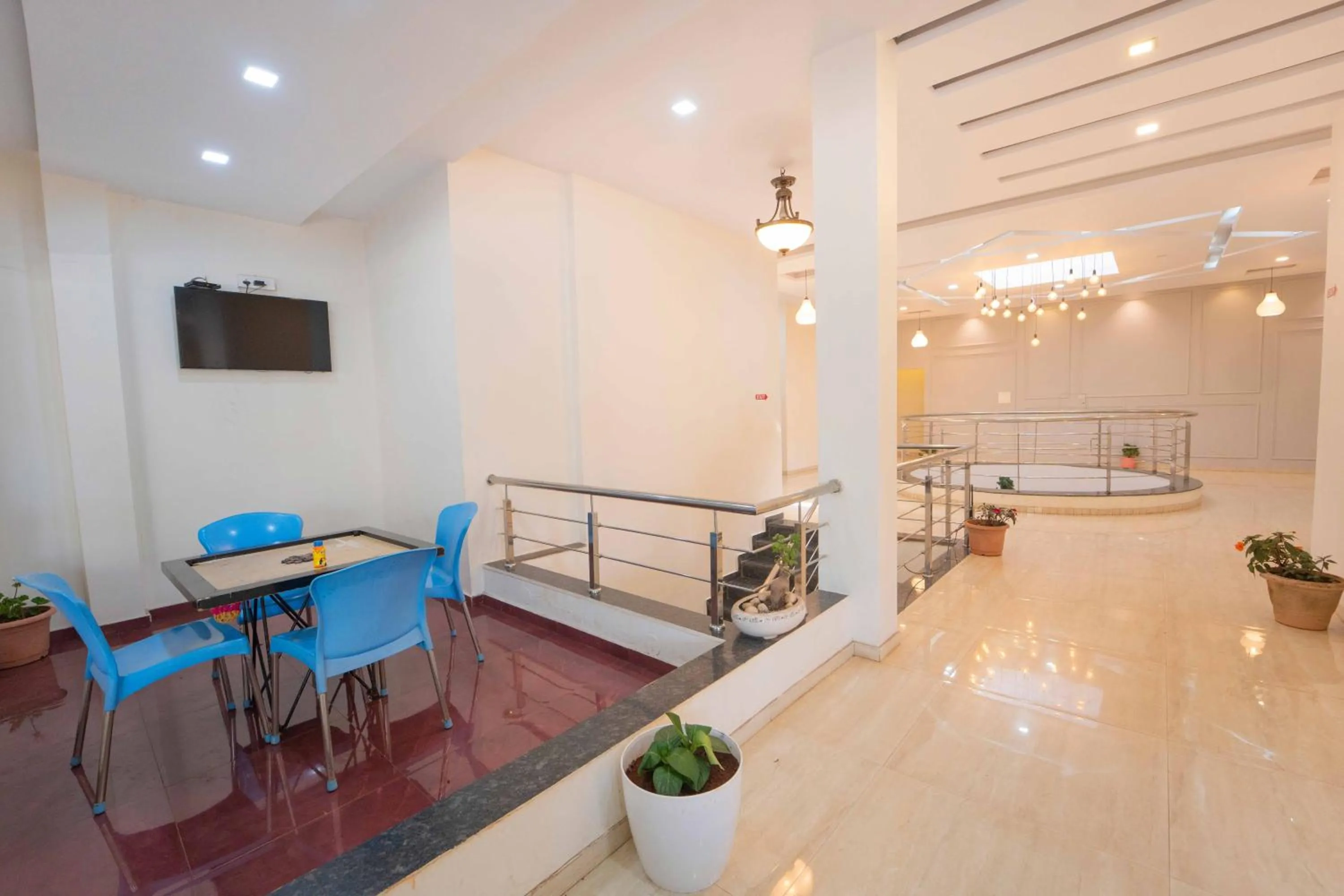 Lobby or reception in Treebo Winter Town Venna Lake