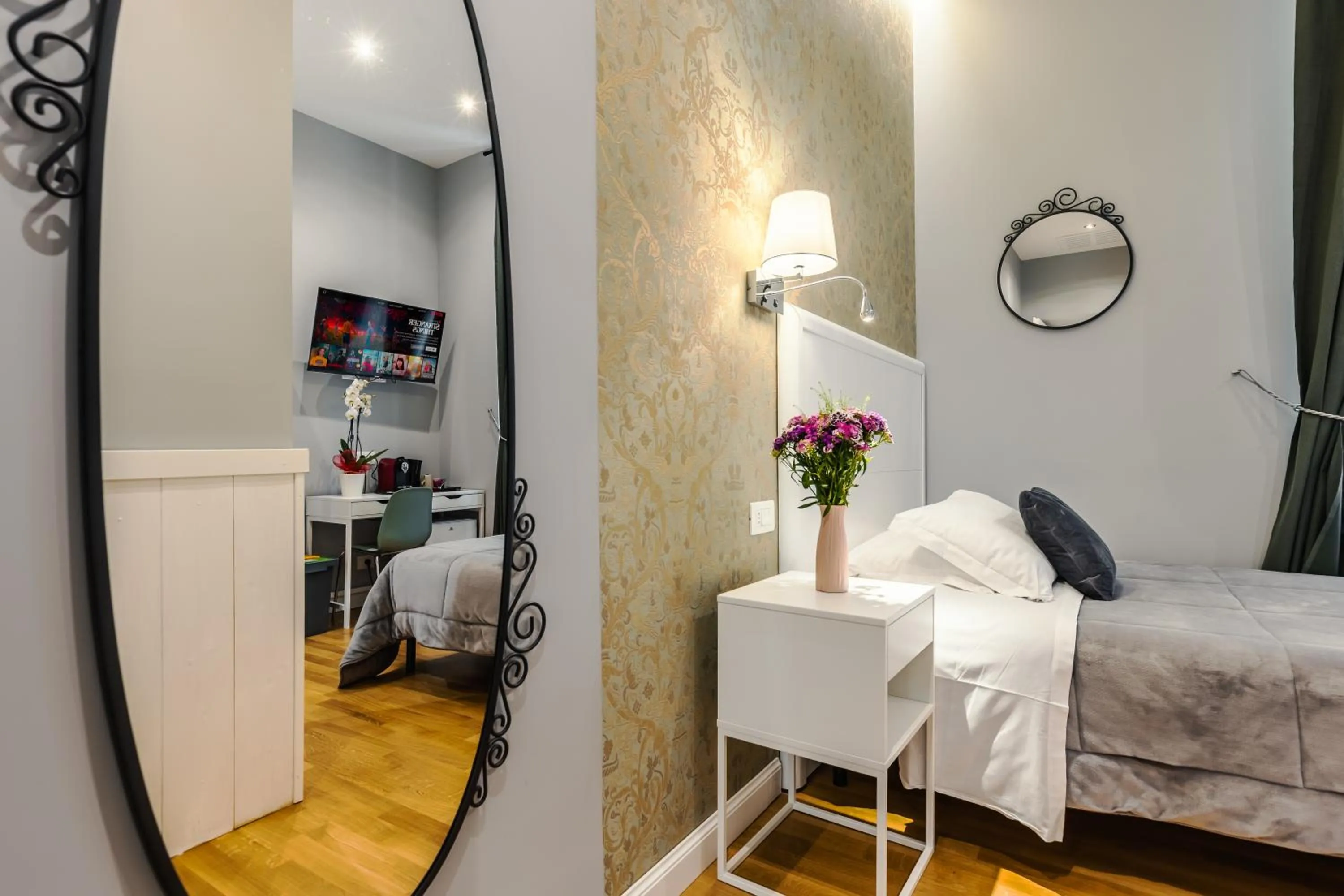 Bedroom, Bed in Bed And Best