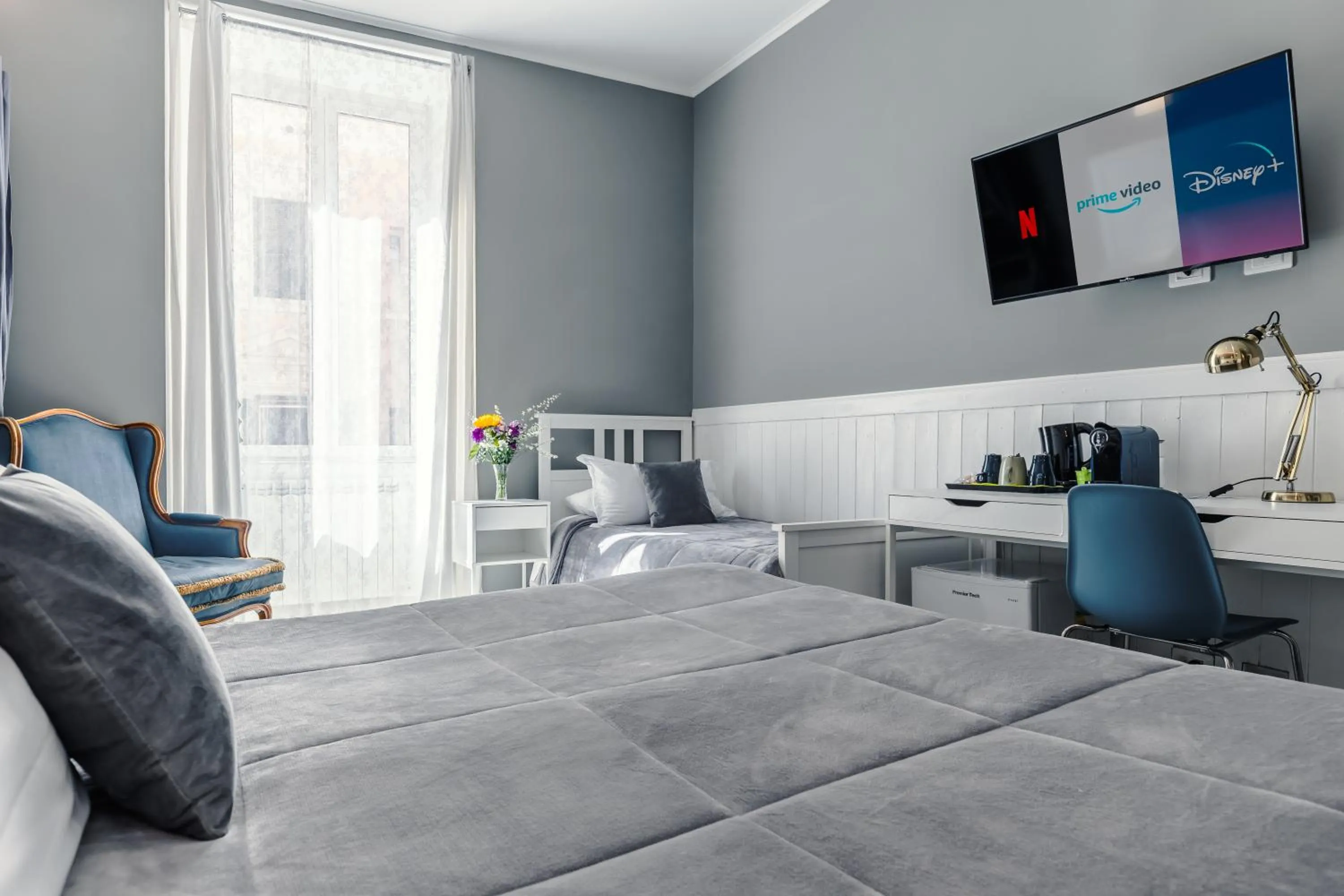 Bedroom, Bed in Bed And Best