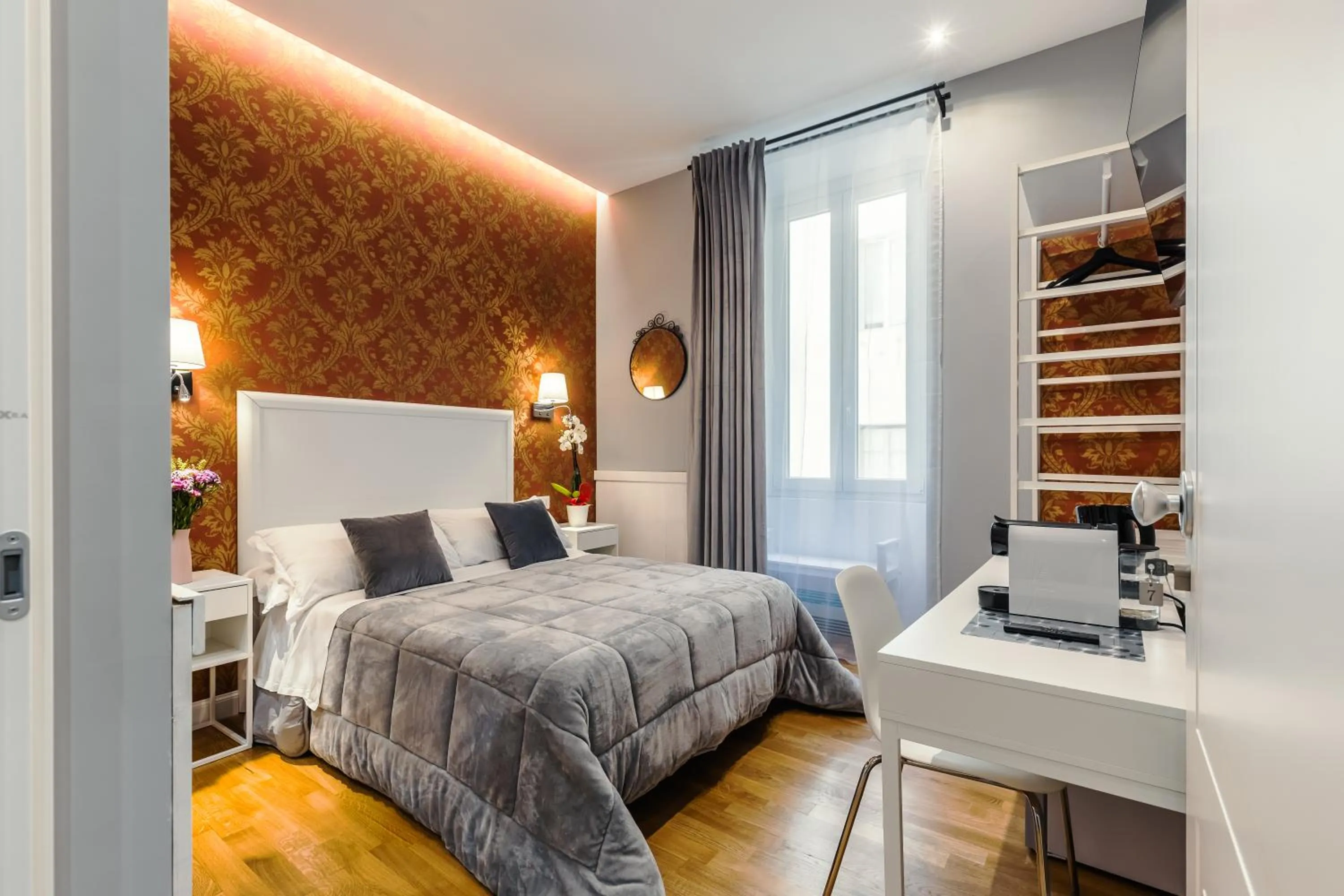 Photo of the whole room, Bed in Bed And Best