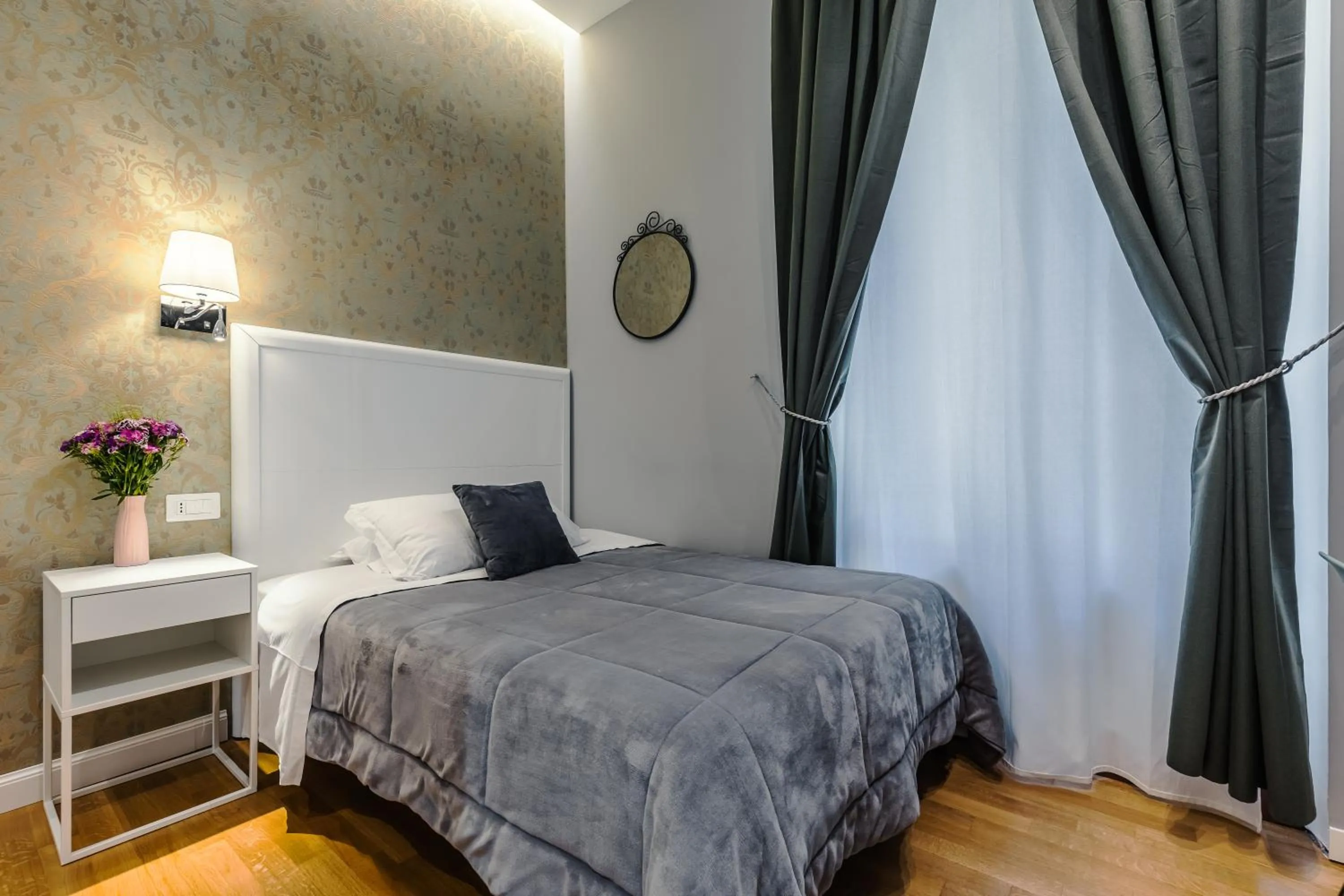 Bedroom, Bed in Bed And Best