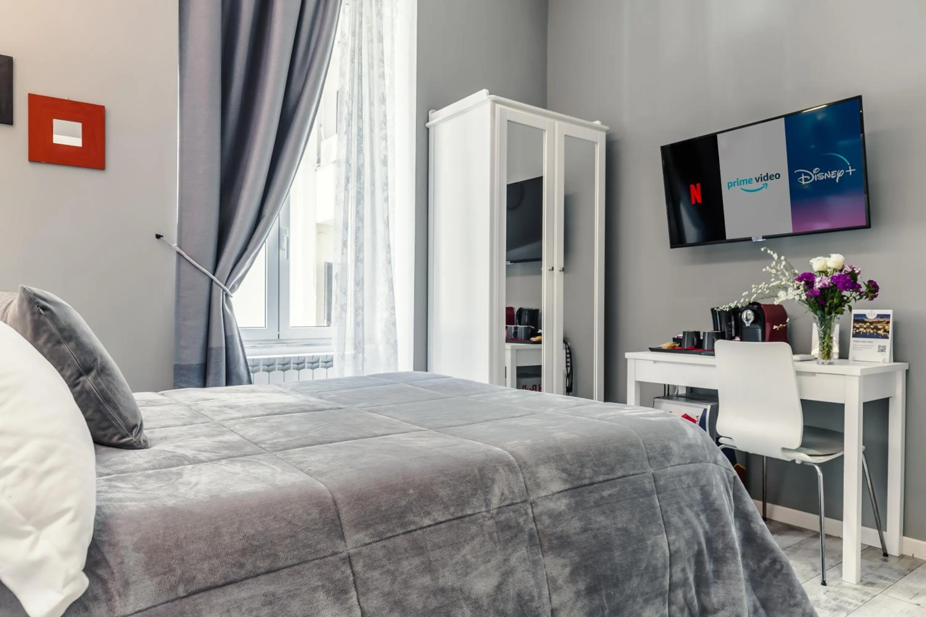 Bedroom, Bed in Bed And Best