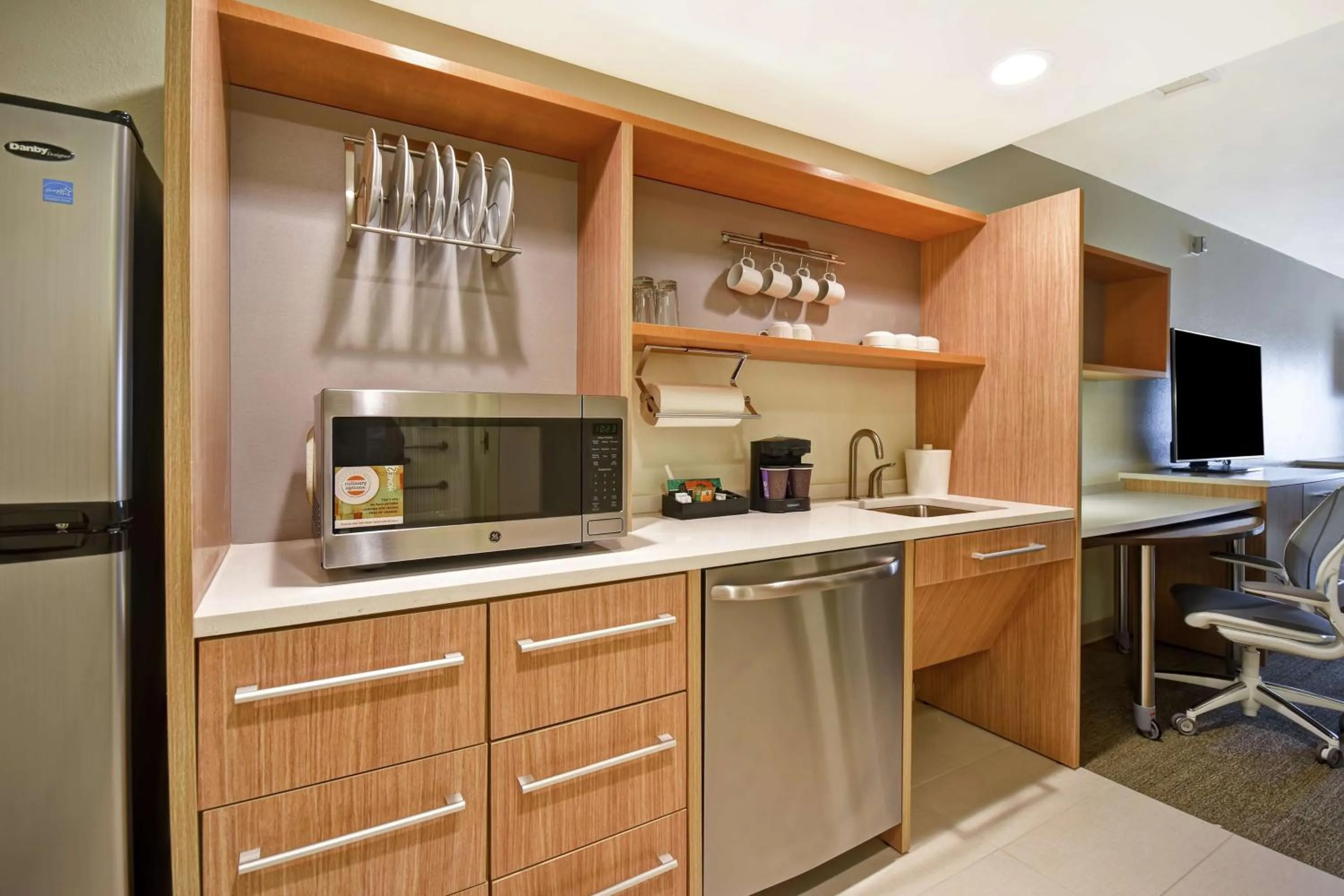 Coffee/tea facilities in Home2 Suites By Hilton Smyrna Nashville