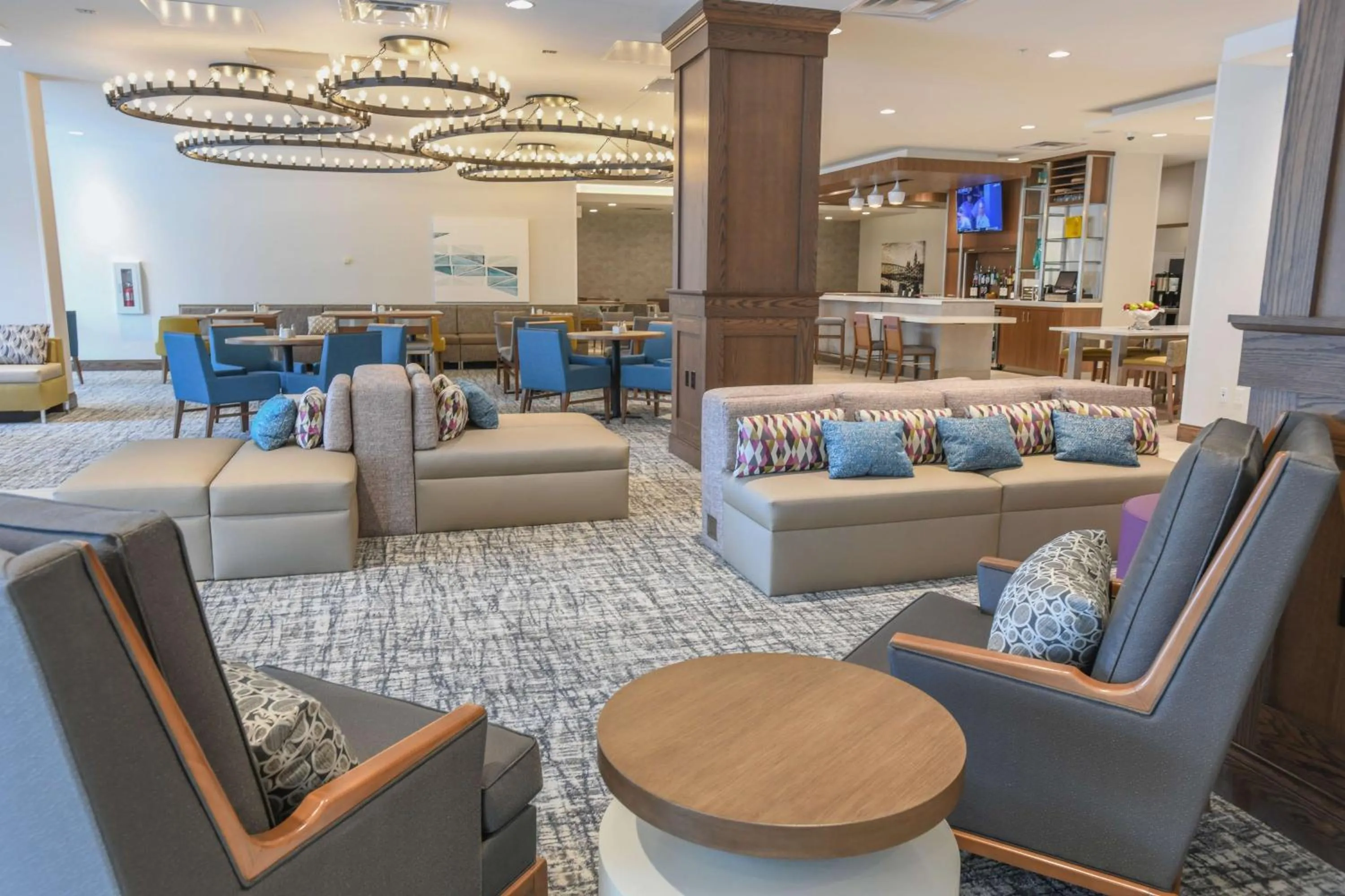 Lobby or reception in Hilton Garden Inn Cincinnati Midtown