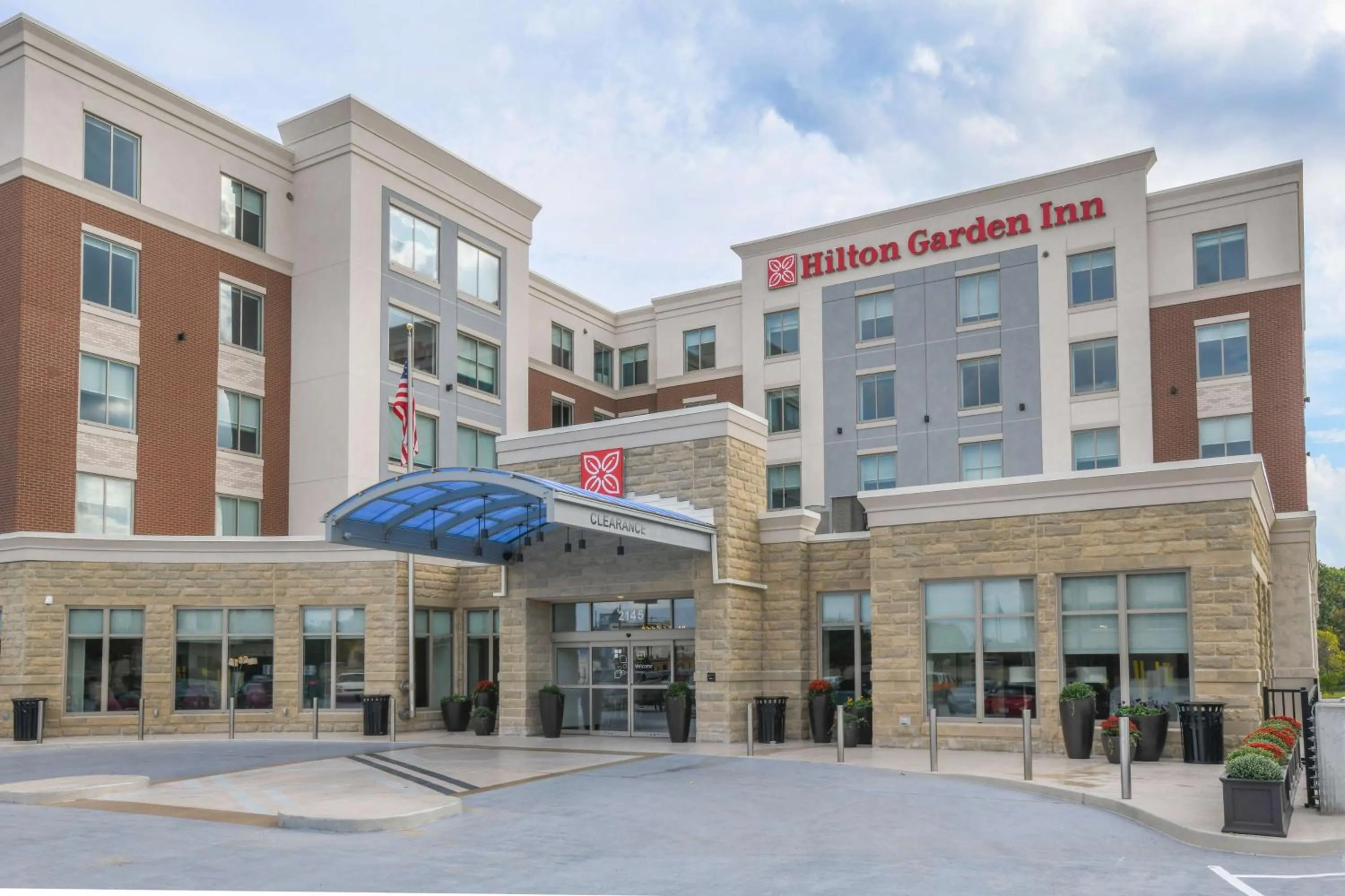 Property building in Hilton Garden Inn Cincinnati Midtown