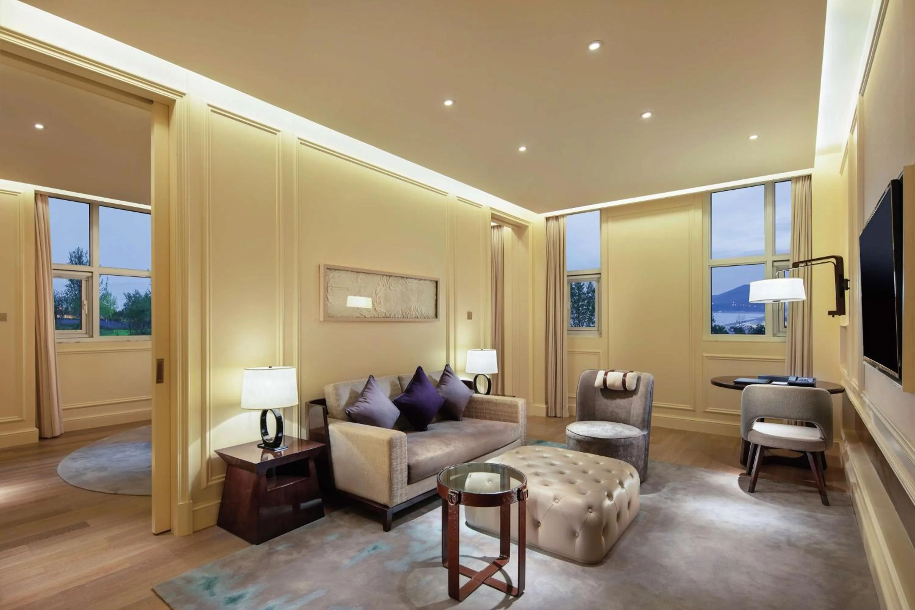 Bedroom in Hilton Dalian Golden Pebble Beach Resort