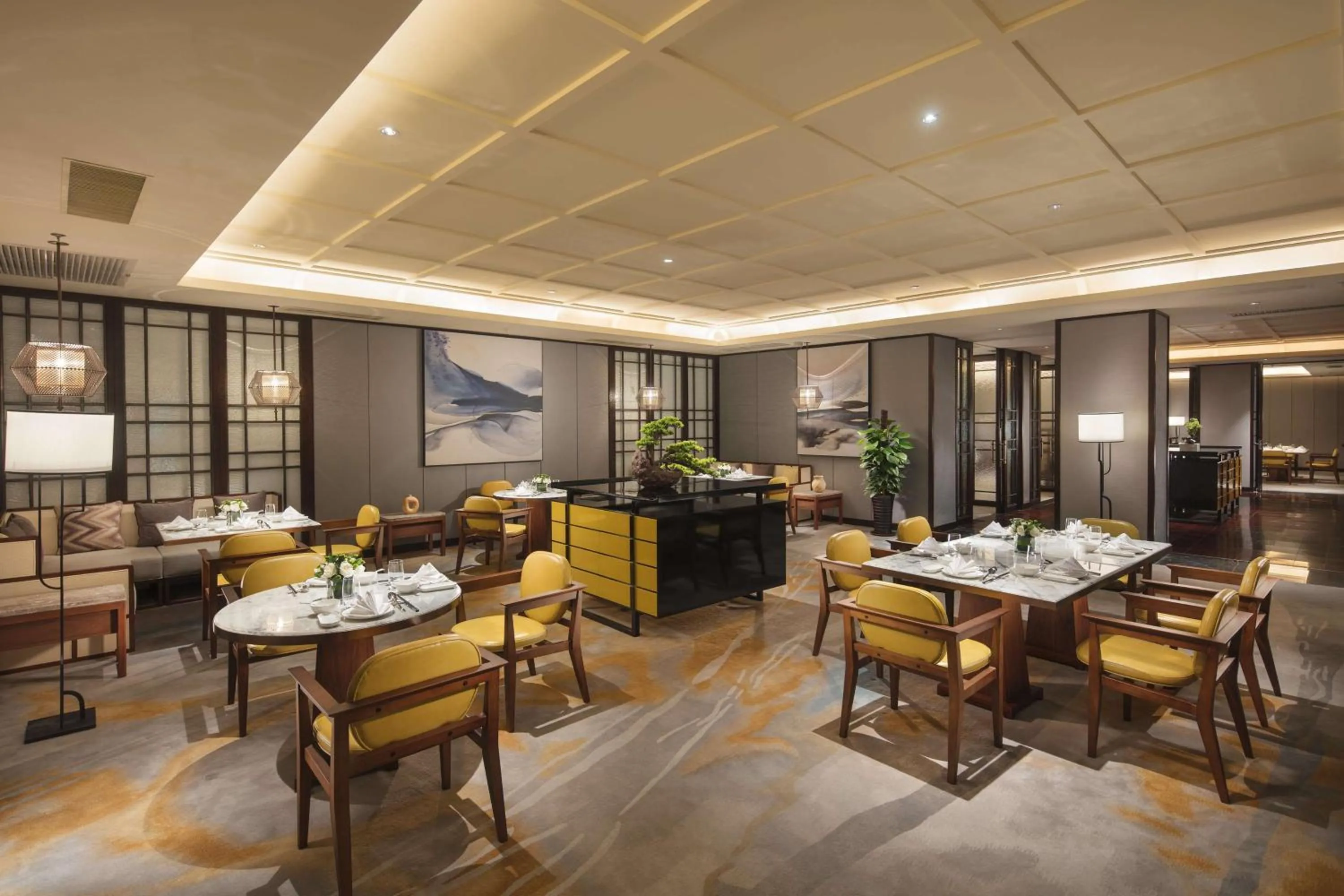 Restaurant/places to eat in Hilton Dalian Golden Pebble Beach Resort