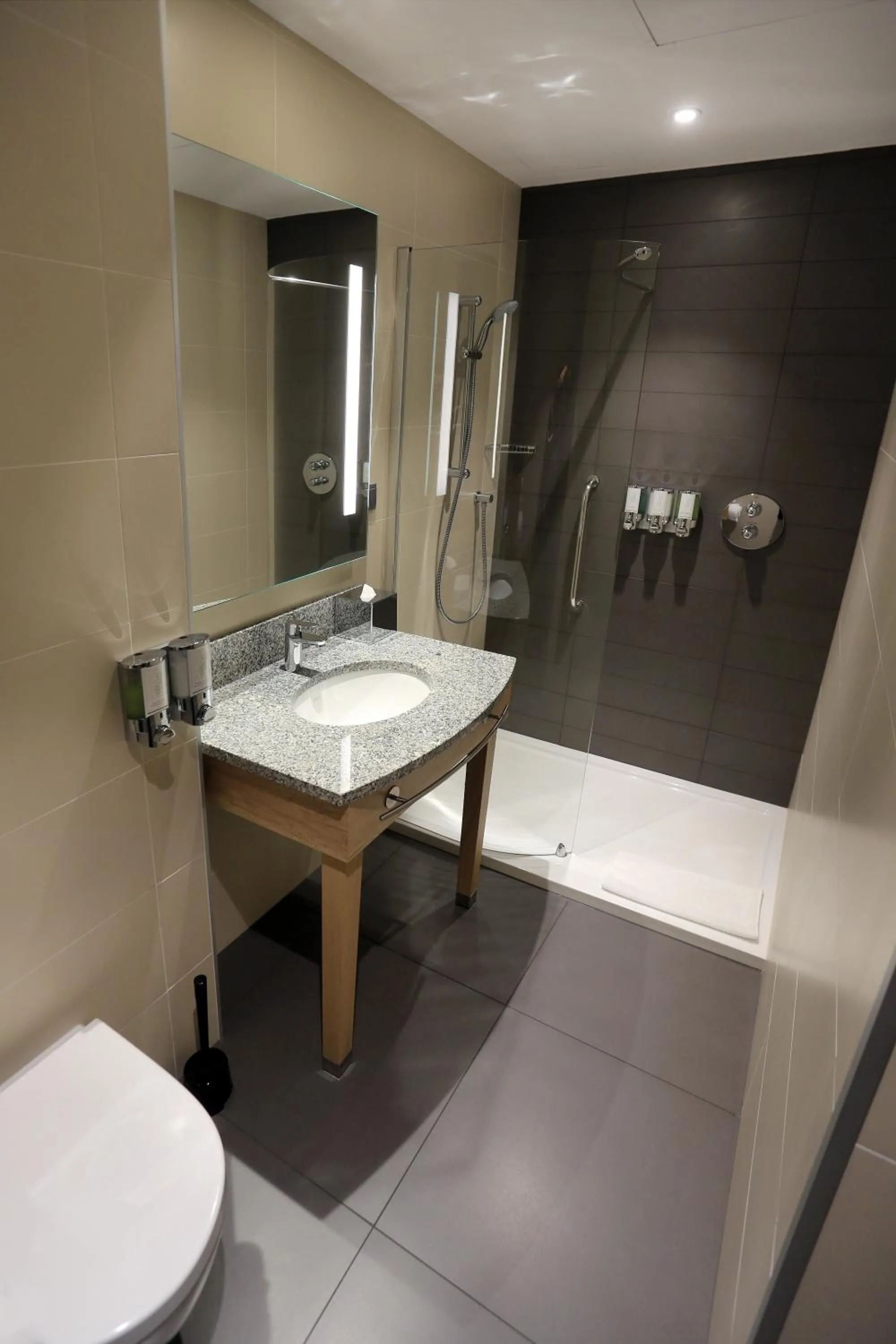 Bathroom in Hampton By Hilton Gdansk Old Town