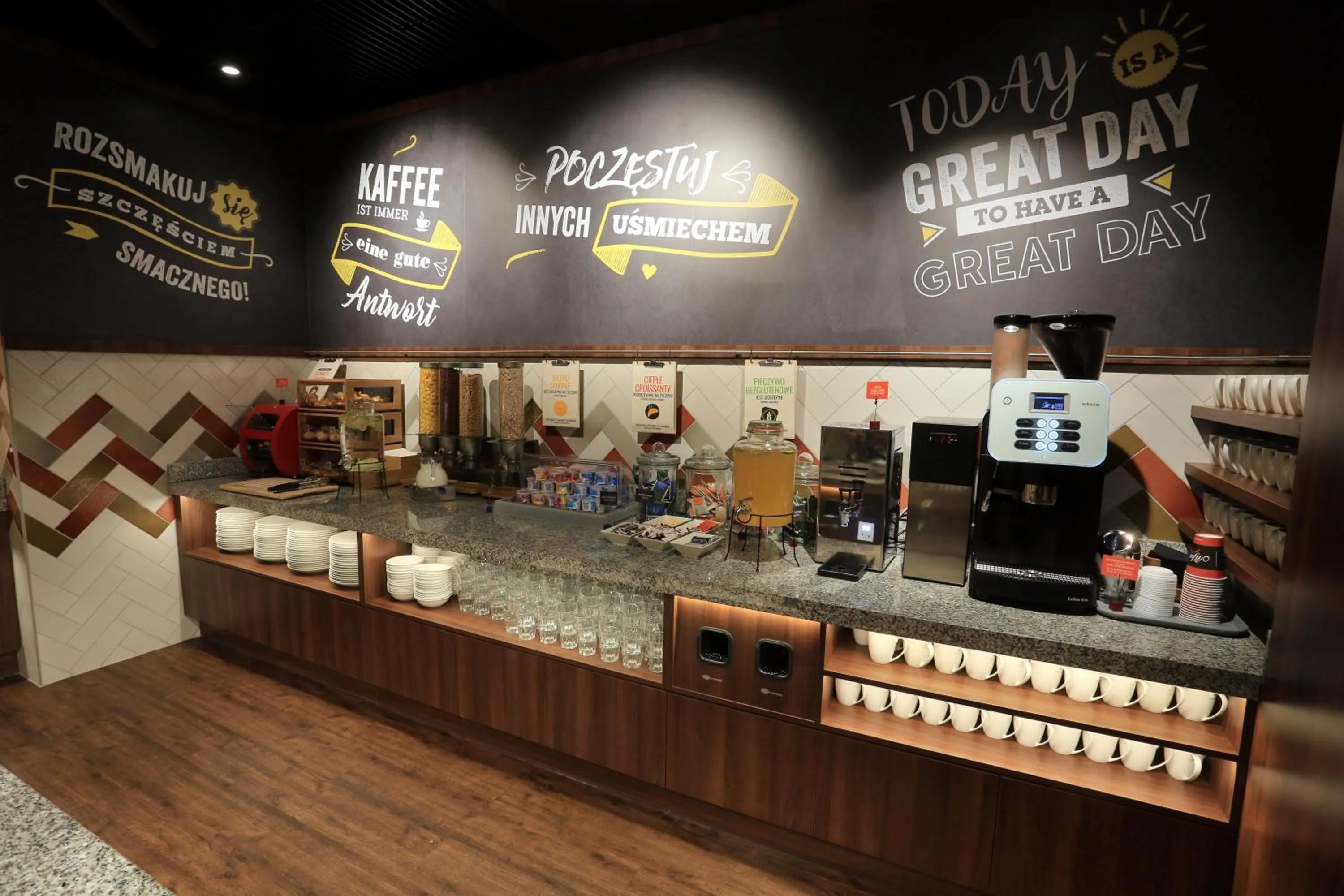 Restaurant/places to eat in Hampton By Hilton Gdansk Old Town