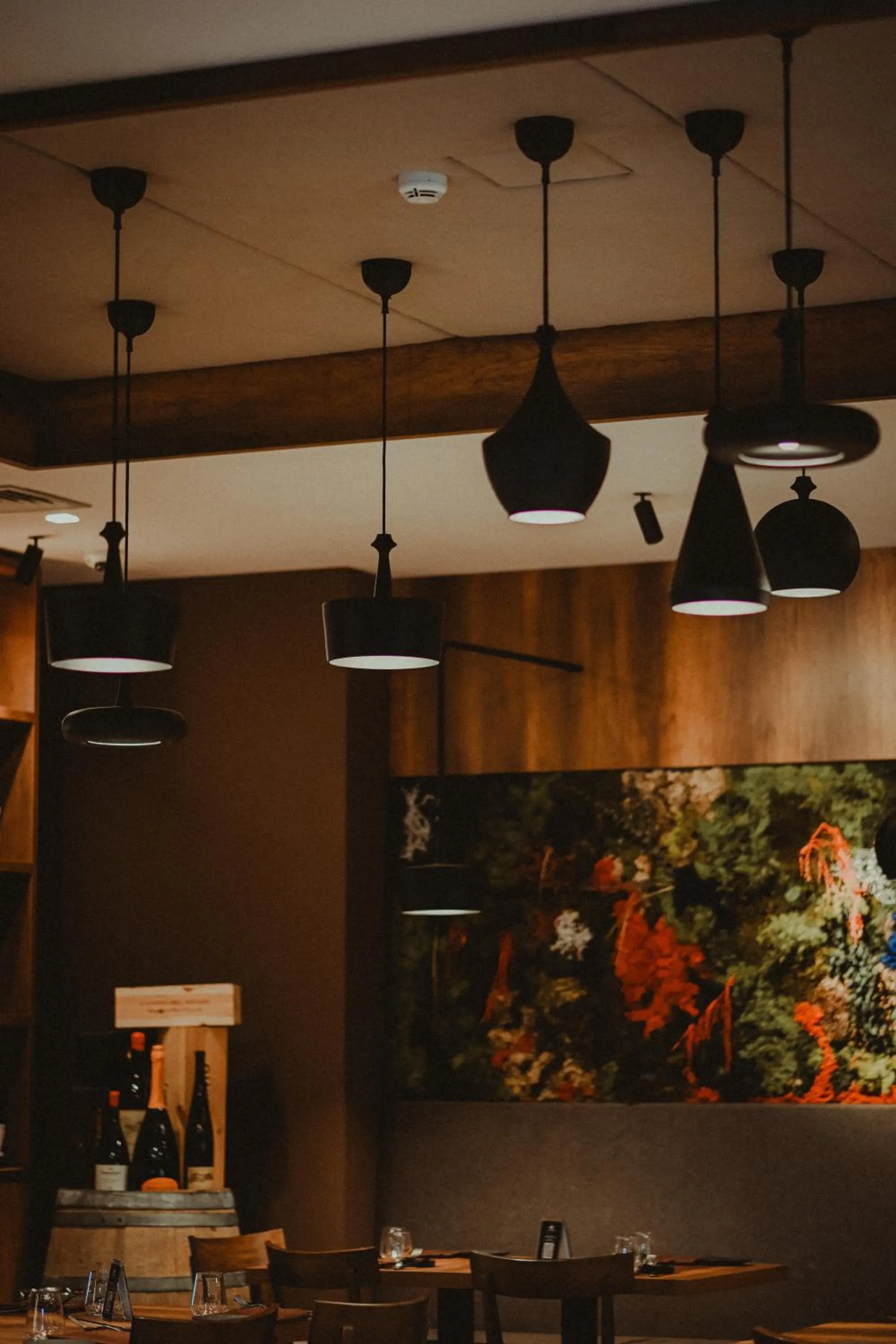 Restaurant/places to eat in Bhotel